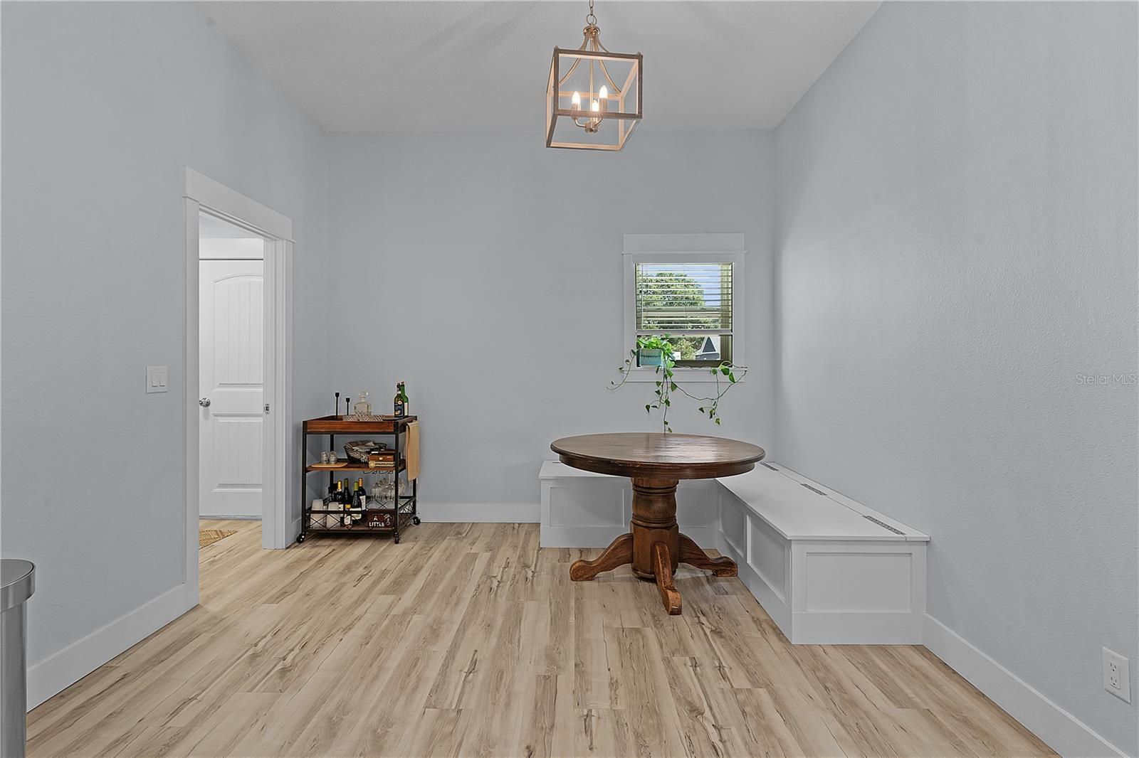 800 DEEP WOOD CT