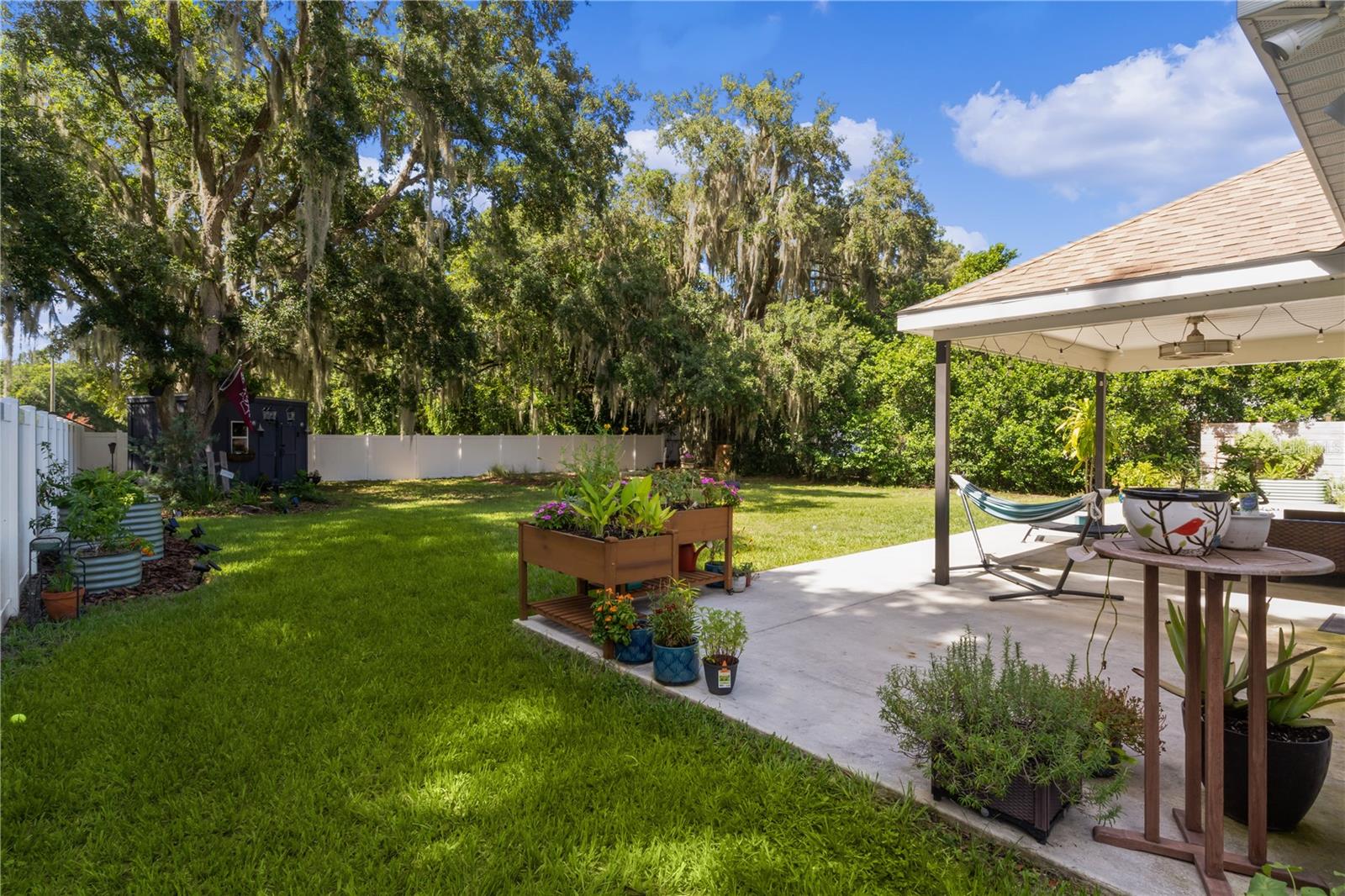 800 DEEP WOOD CT