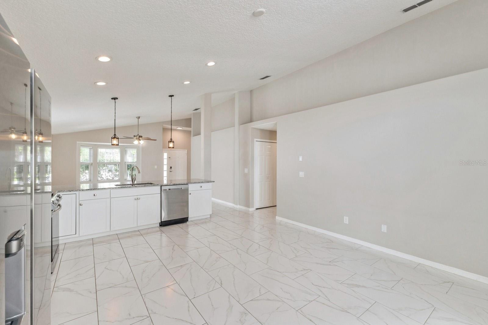2733 BROOK HOLLOW RD
