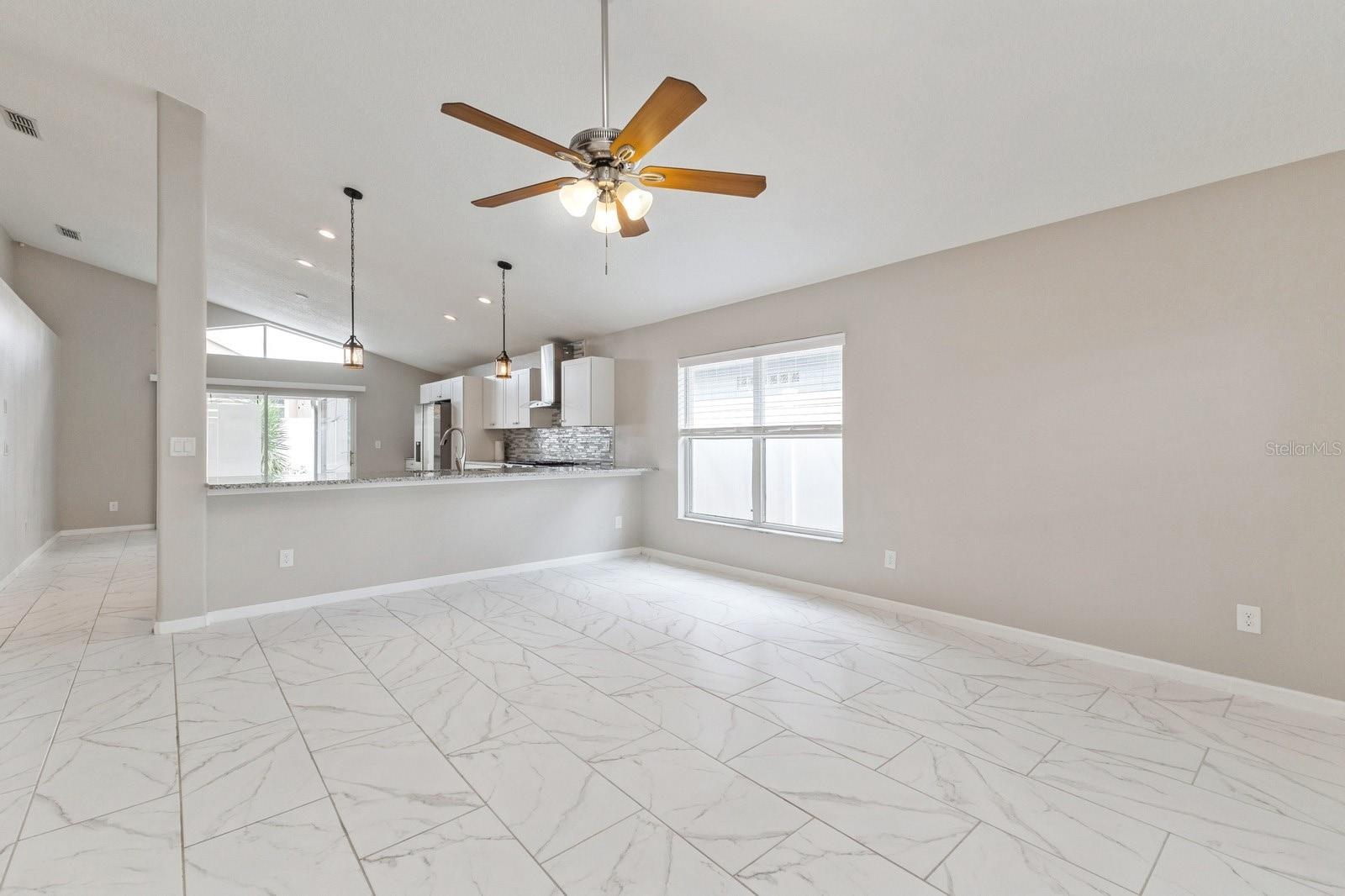 2733 BROOK HOLLOW RD