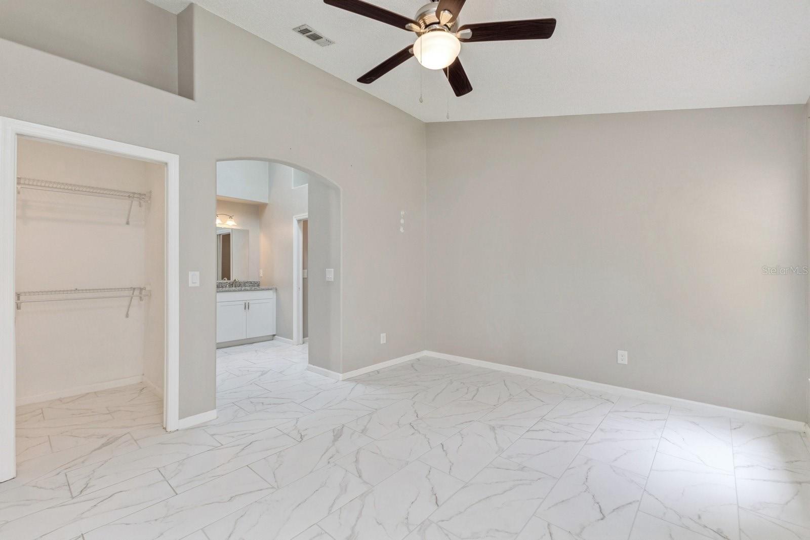 2733 BROOK HOLLOW RD