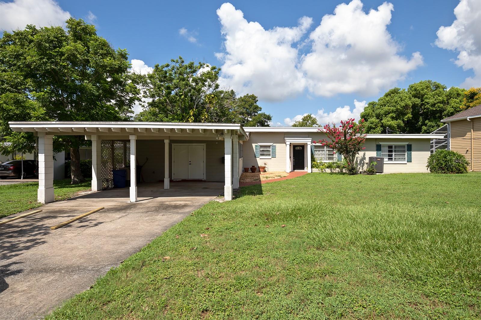 554 QUEENS MIRROR CIR