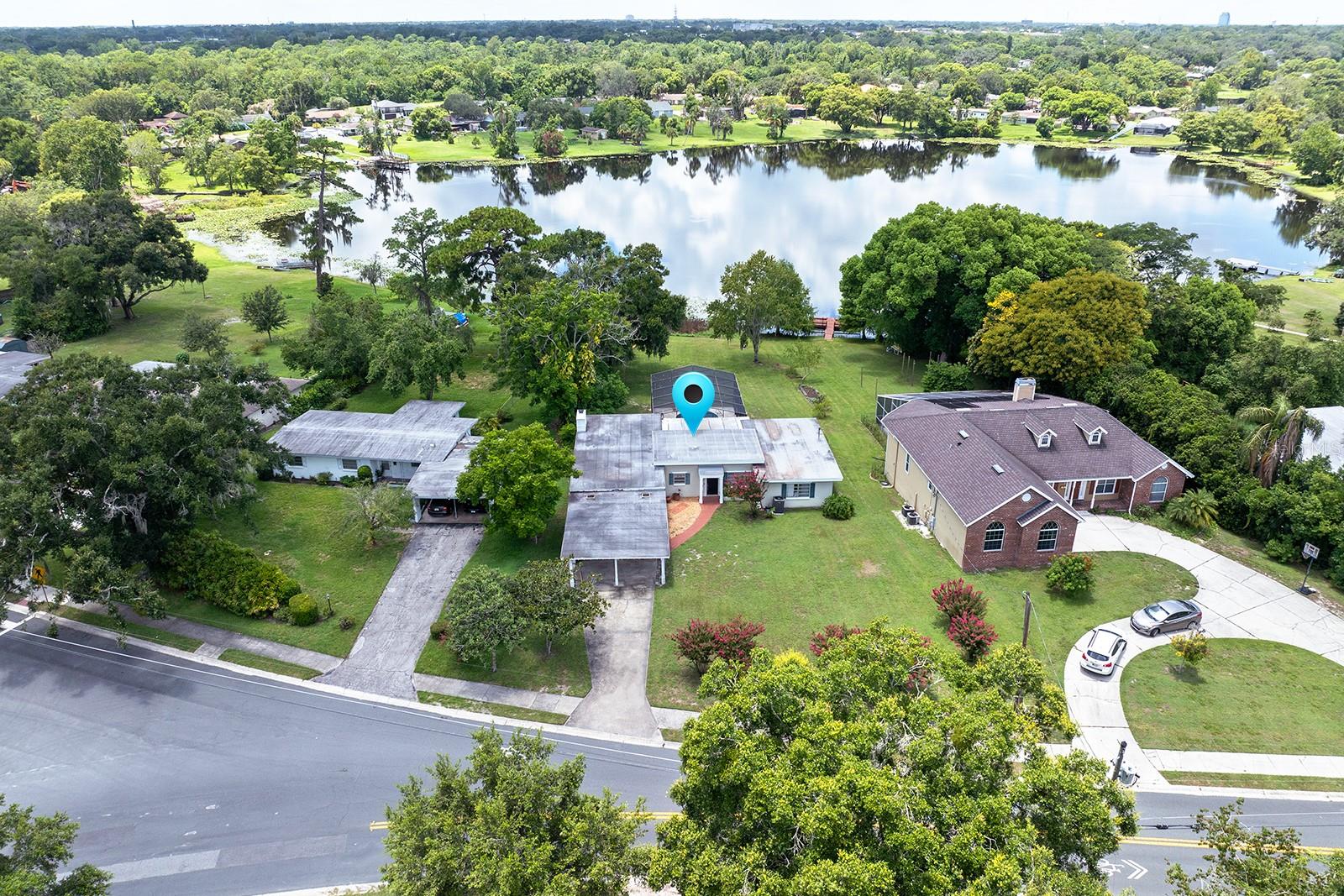 554 QUEENS MIRROR CIR