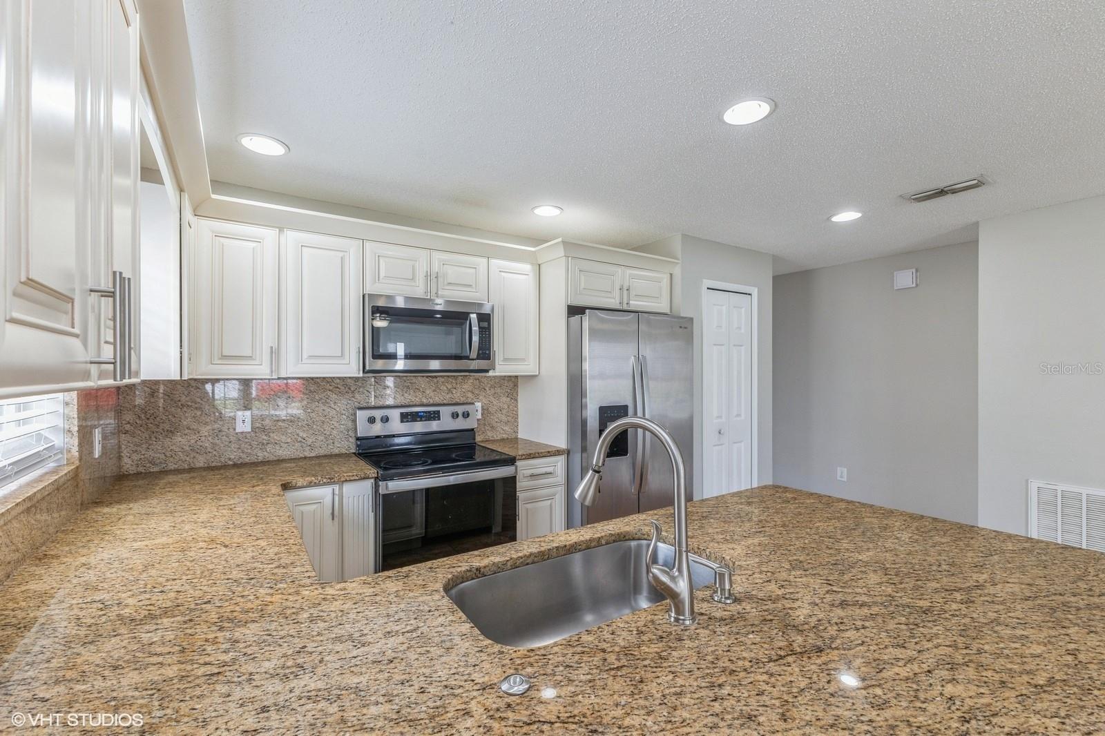 121 OWENSHIRE CIR