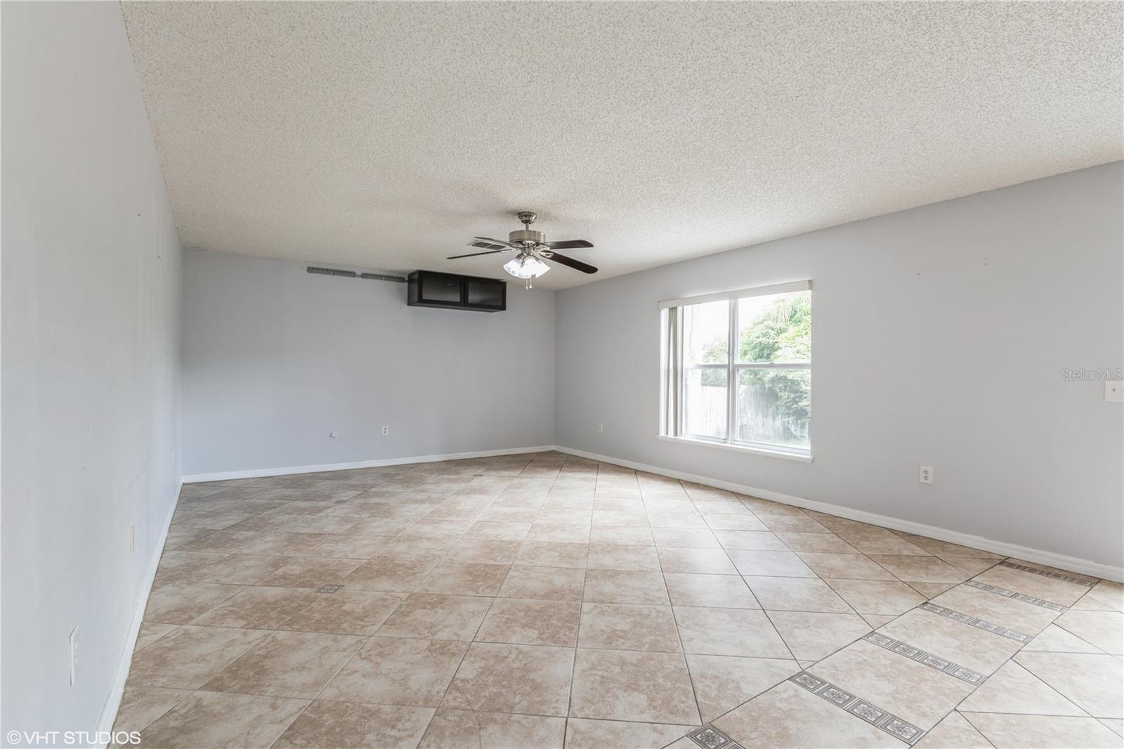 16031 HORIZON CT