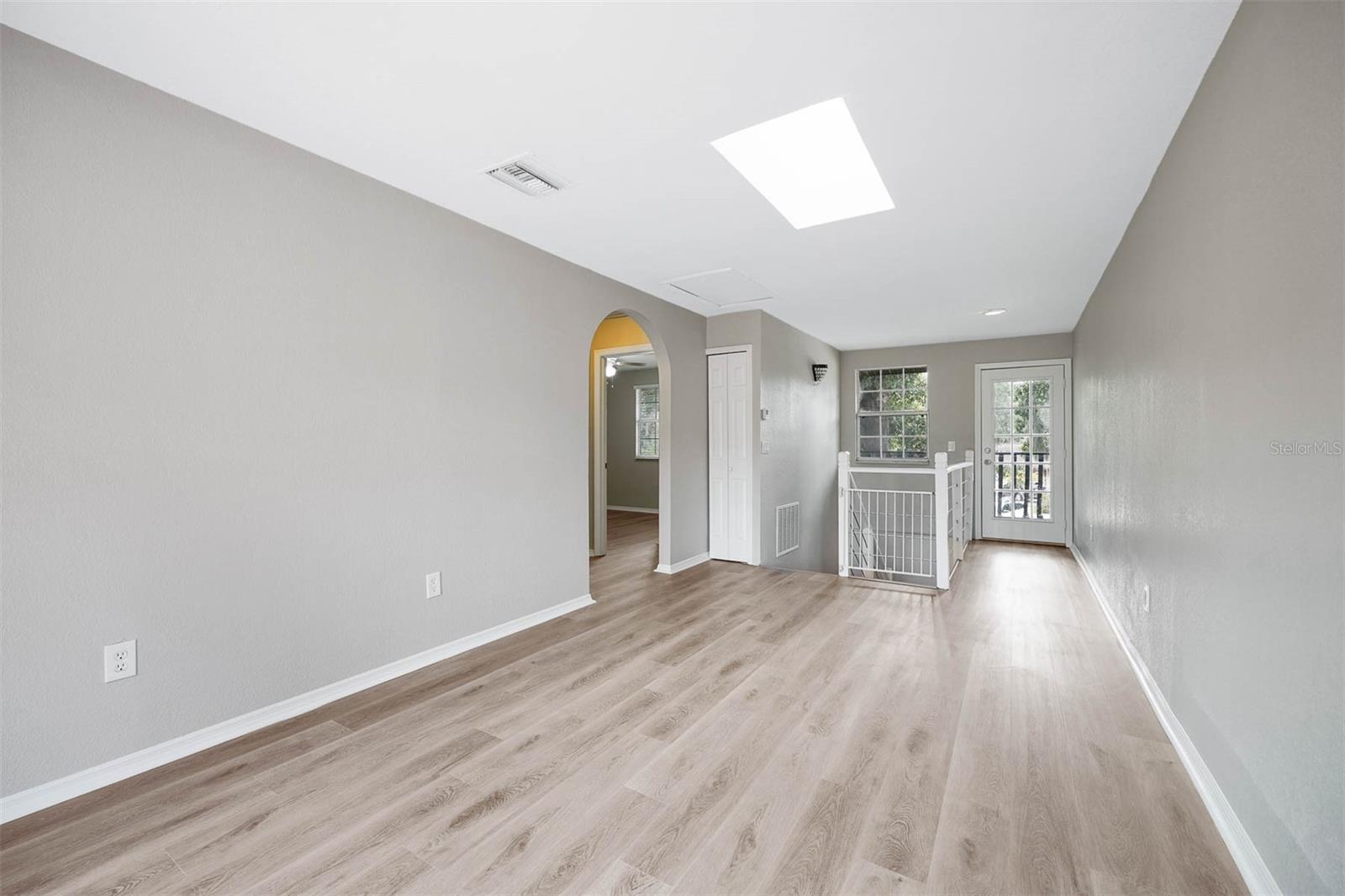 846 WOODCREST CV