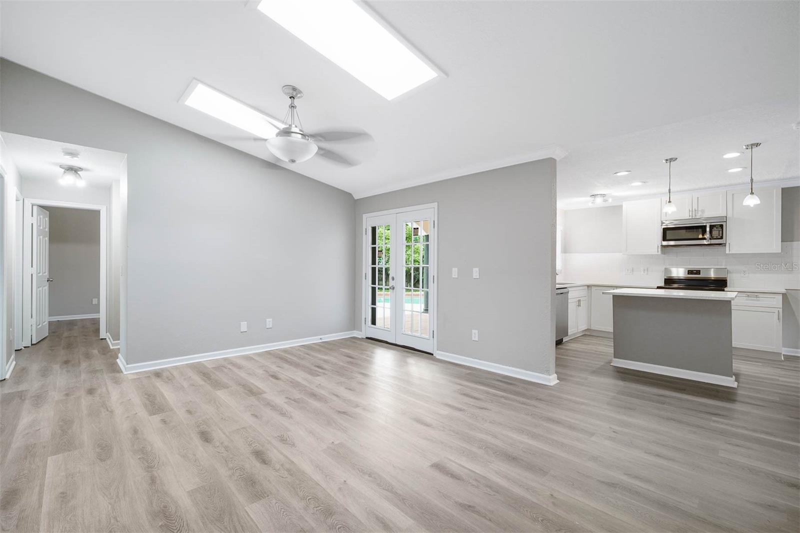 846 WOODCREST CV