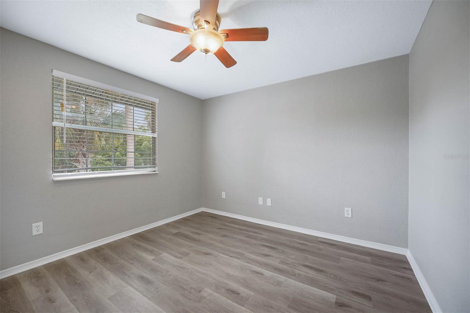846 WOODCREST CV