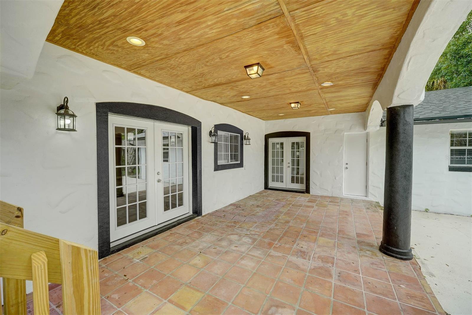 846 WOODCREST CV