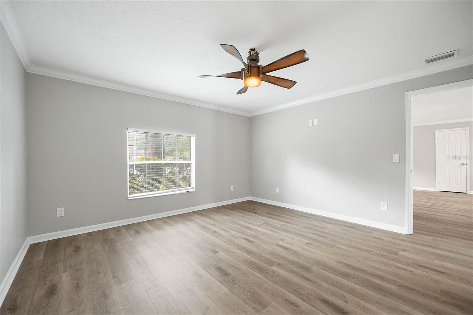 846 WOODCREST CV
