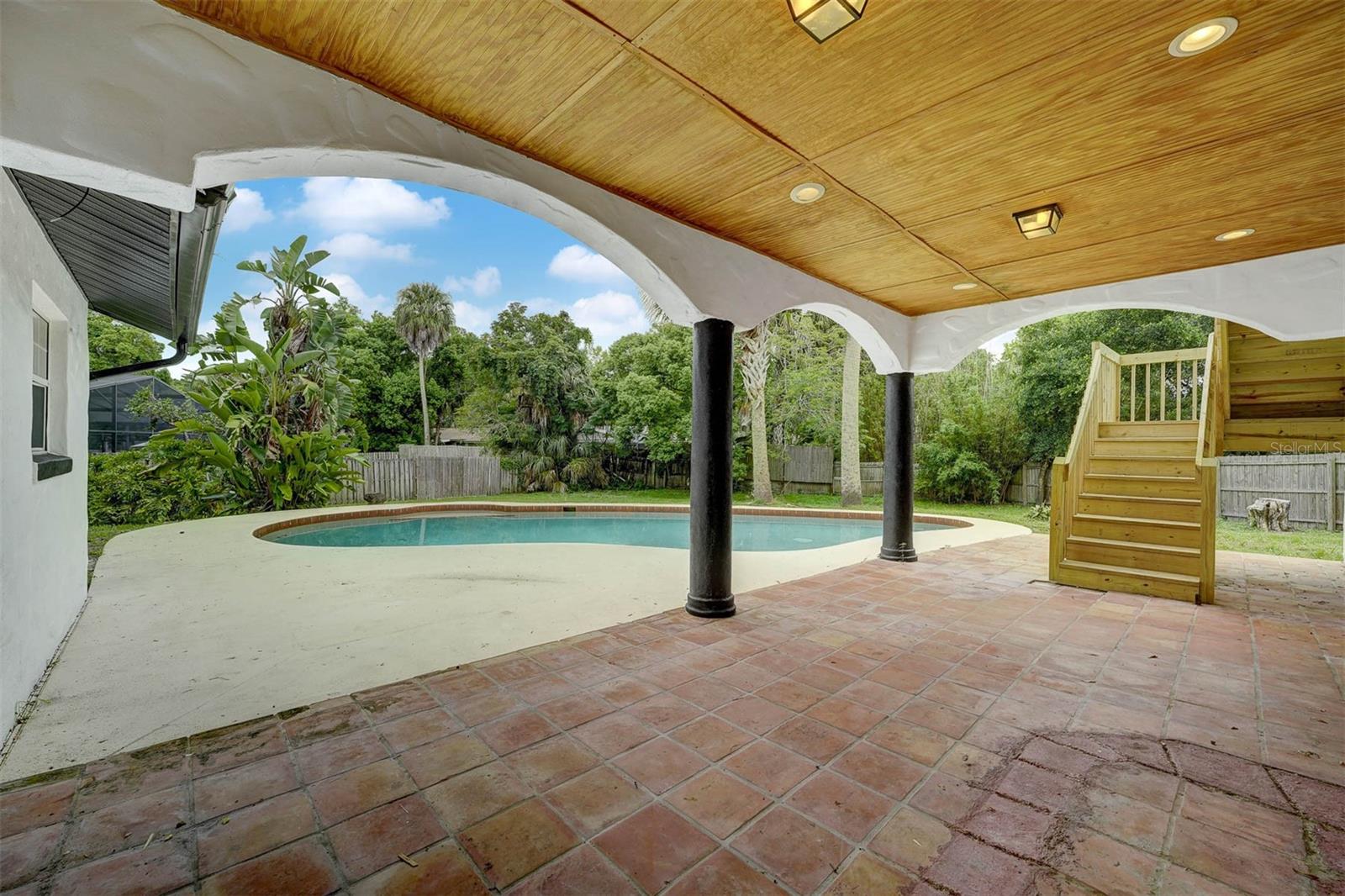 846 WOODCREST CV