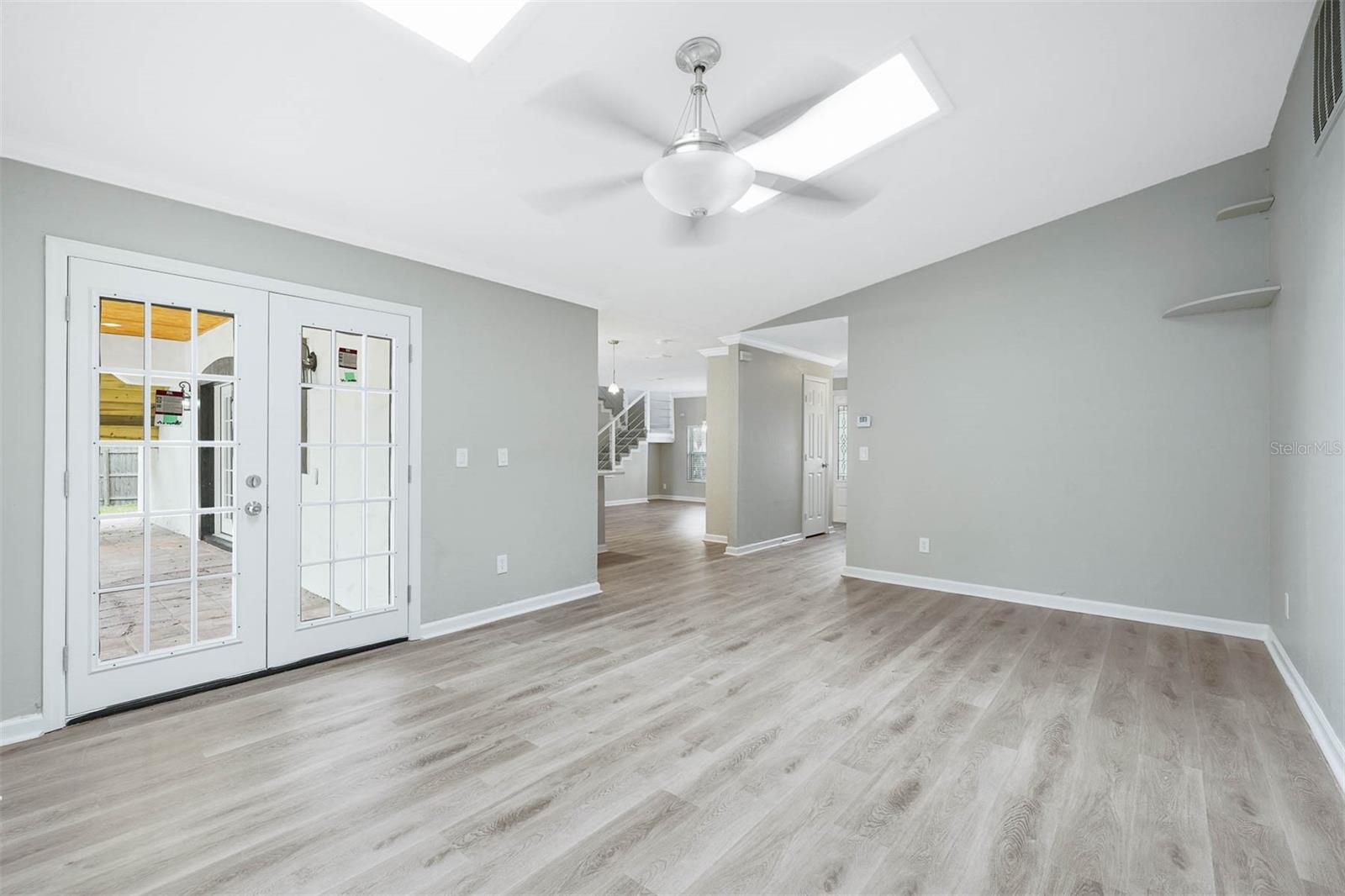 846 WOODCREST CV