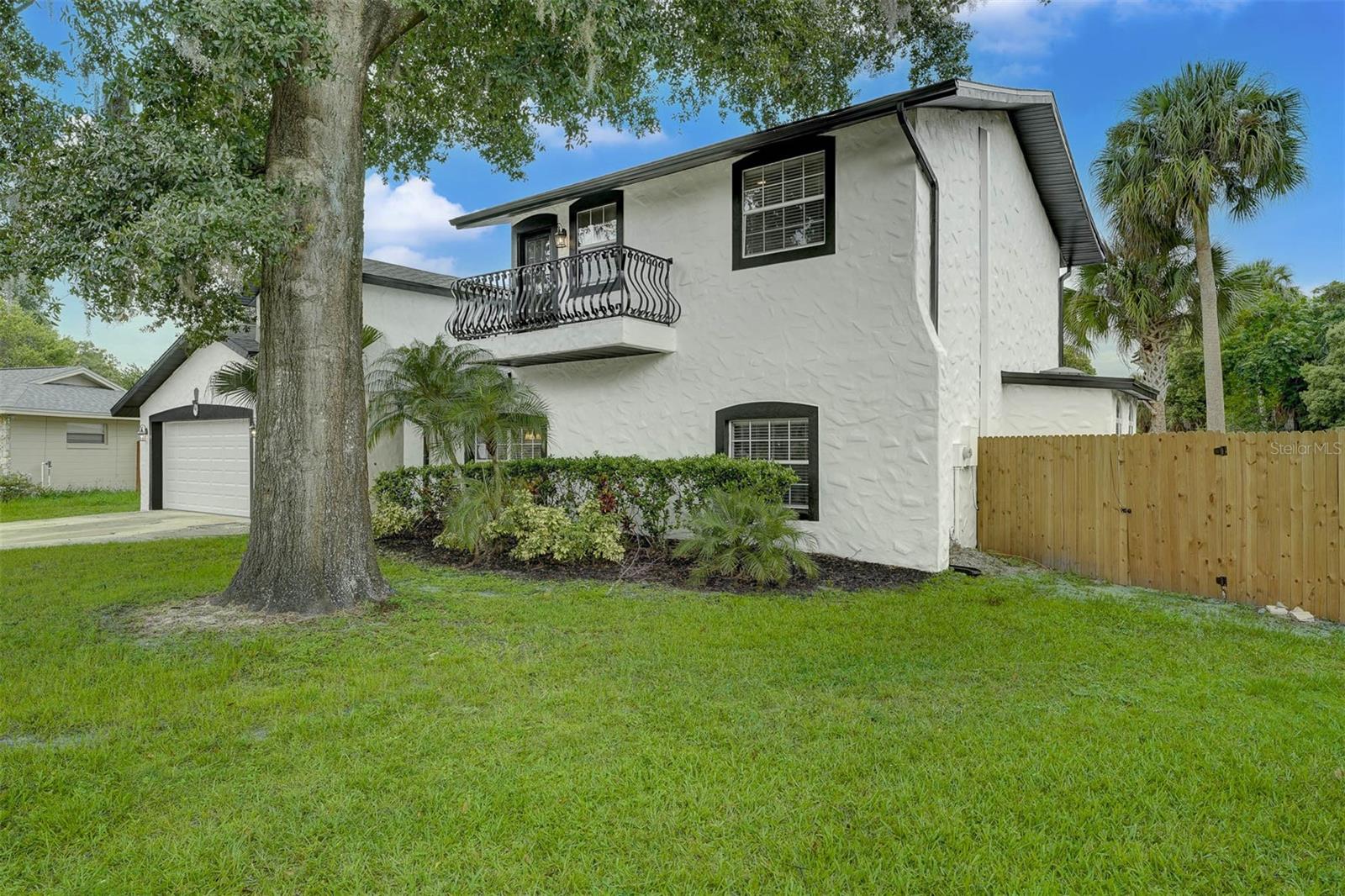846 WOODCREST CV