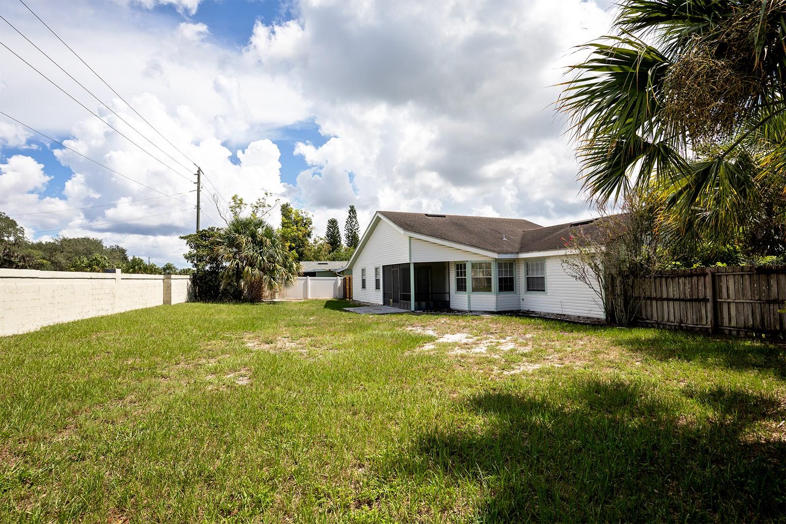 908 CROWS BLUFF LN