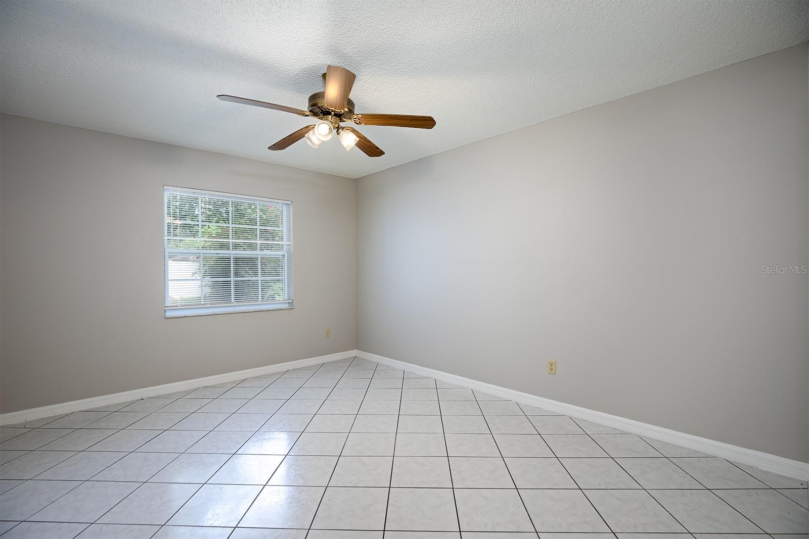 3240 W SAINT BRIDES CIR