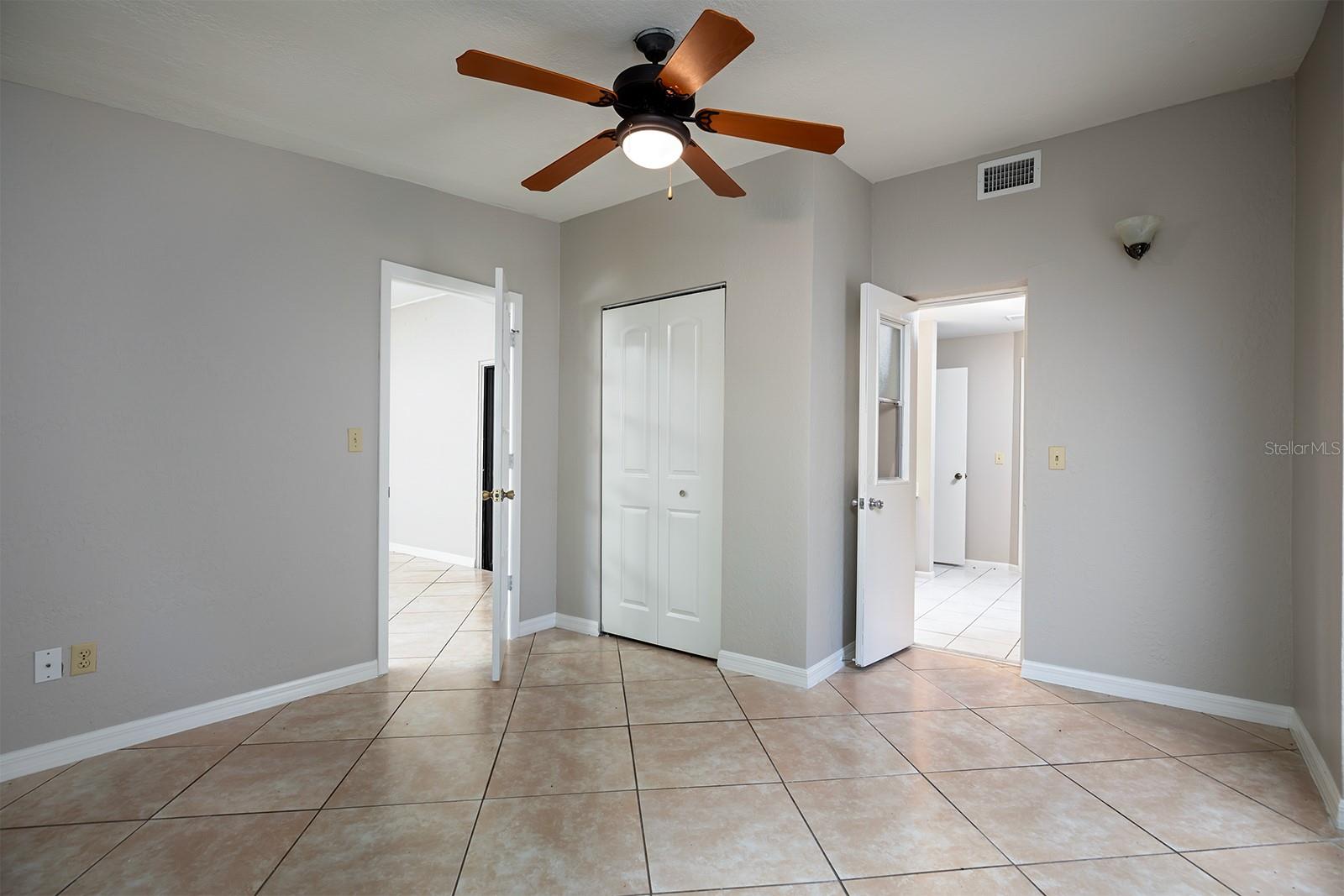 3240 W SAINT BRIDES CIR