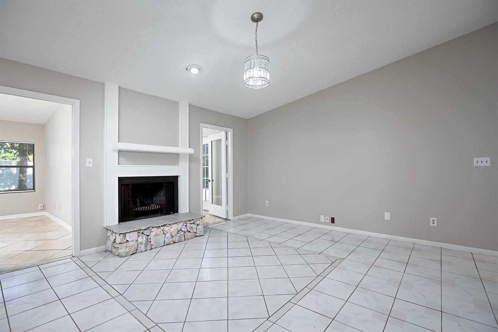 3240 W SAINT BRIDES CIR