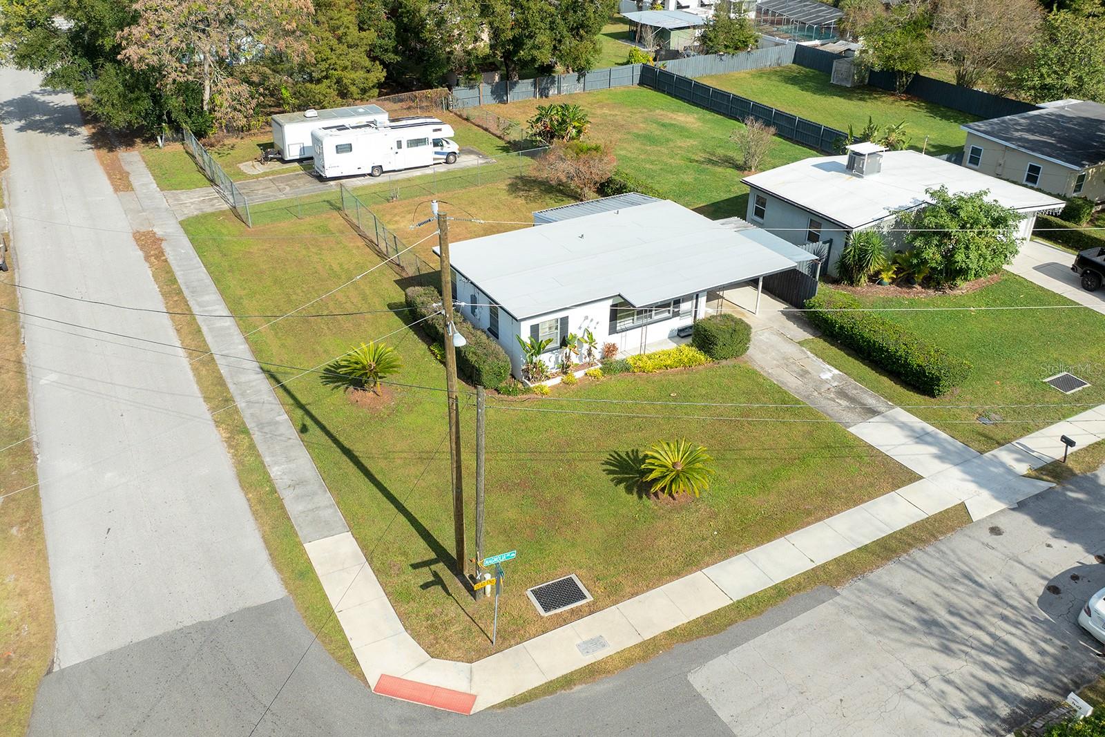 1901 MAGNOLIA AVE