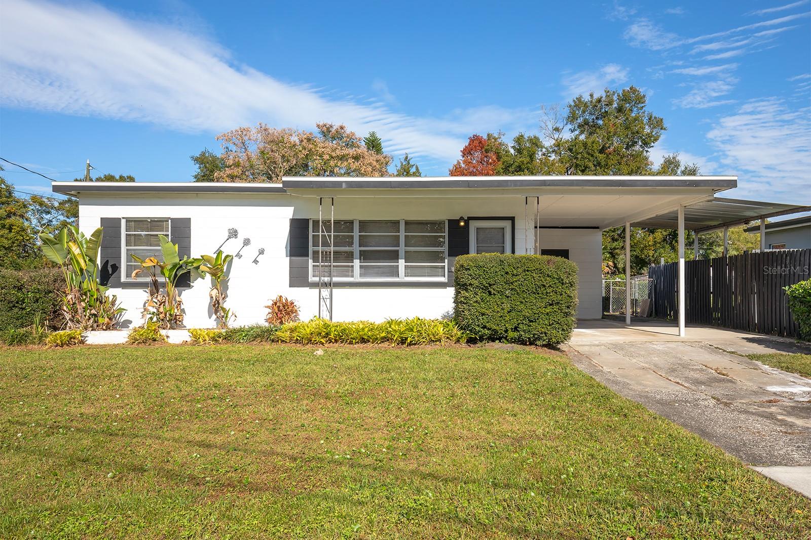 1901 MAGNOLIA AVE