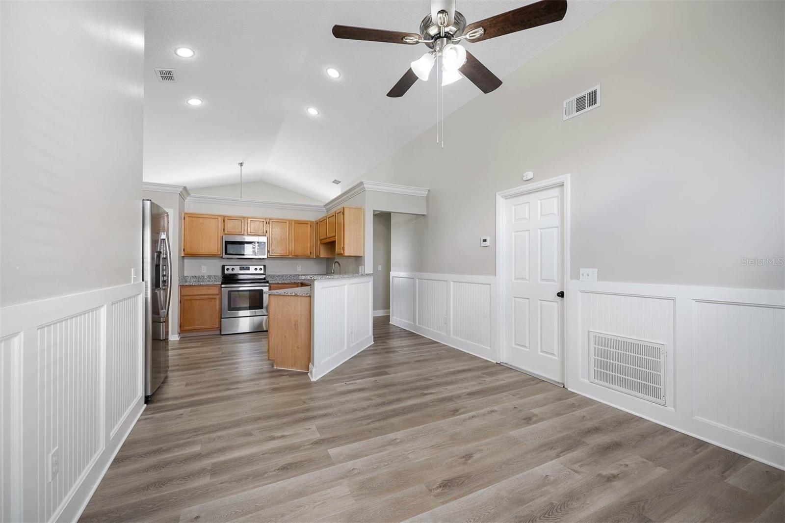 5422 S BRACKEN CT