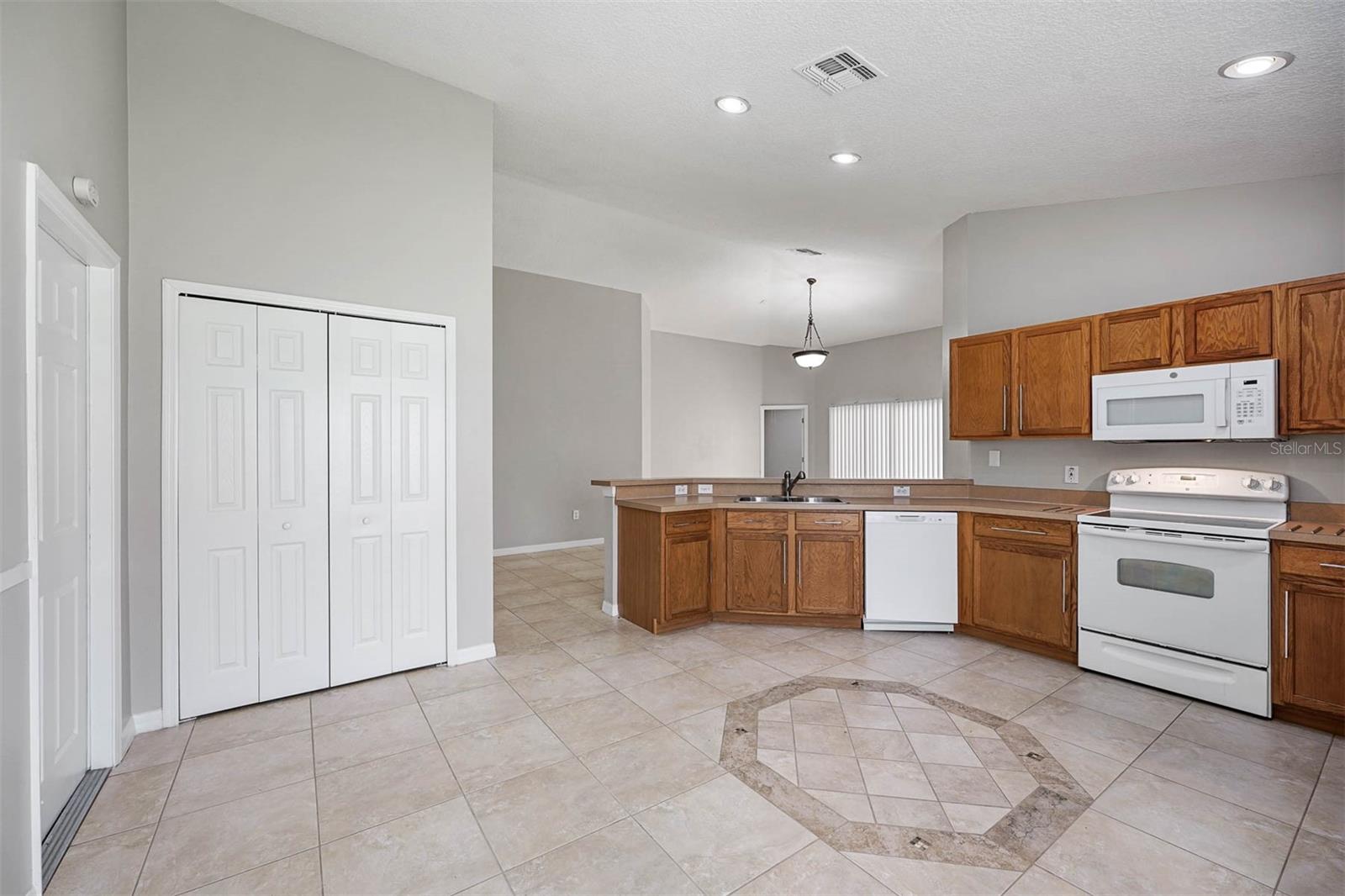 2506 WEDDINGTON GREEN CT