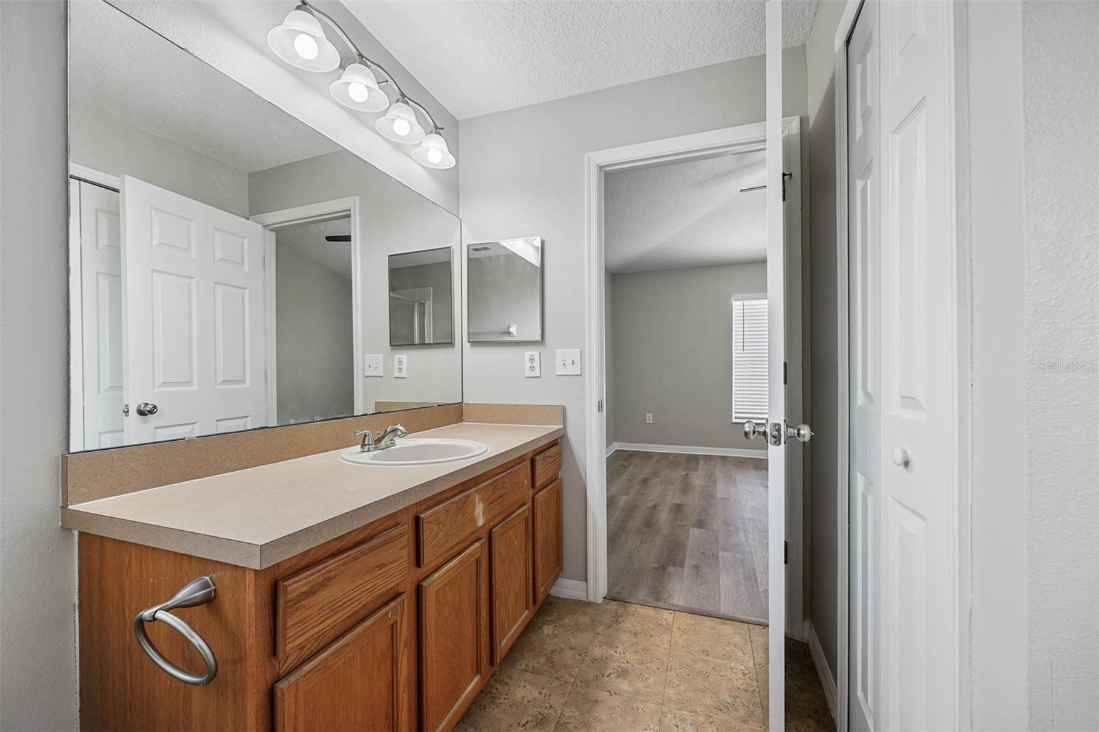 2506 WEDDINGTON GREEN CT