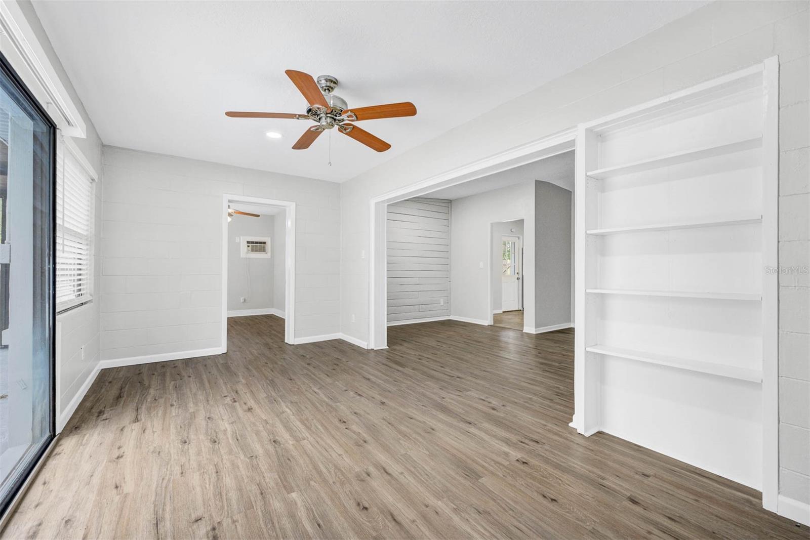 115 N LAKEWOOD CIR