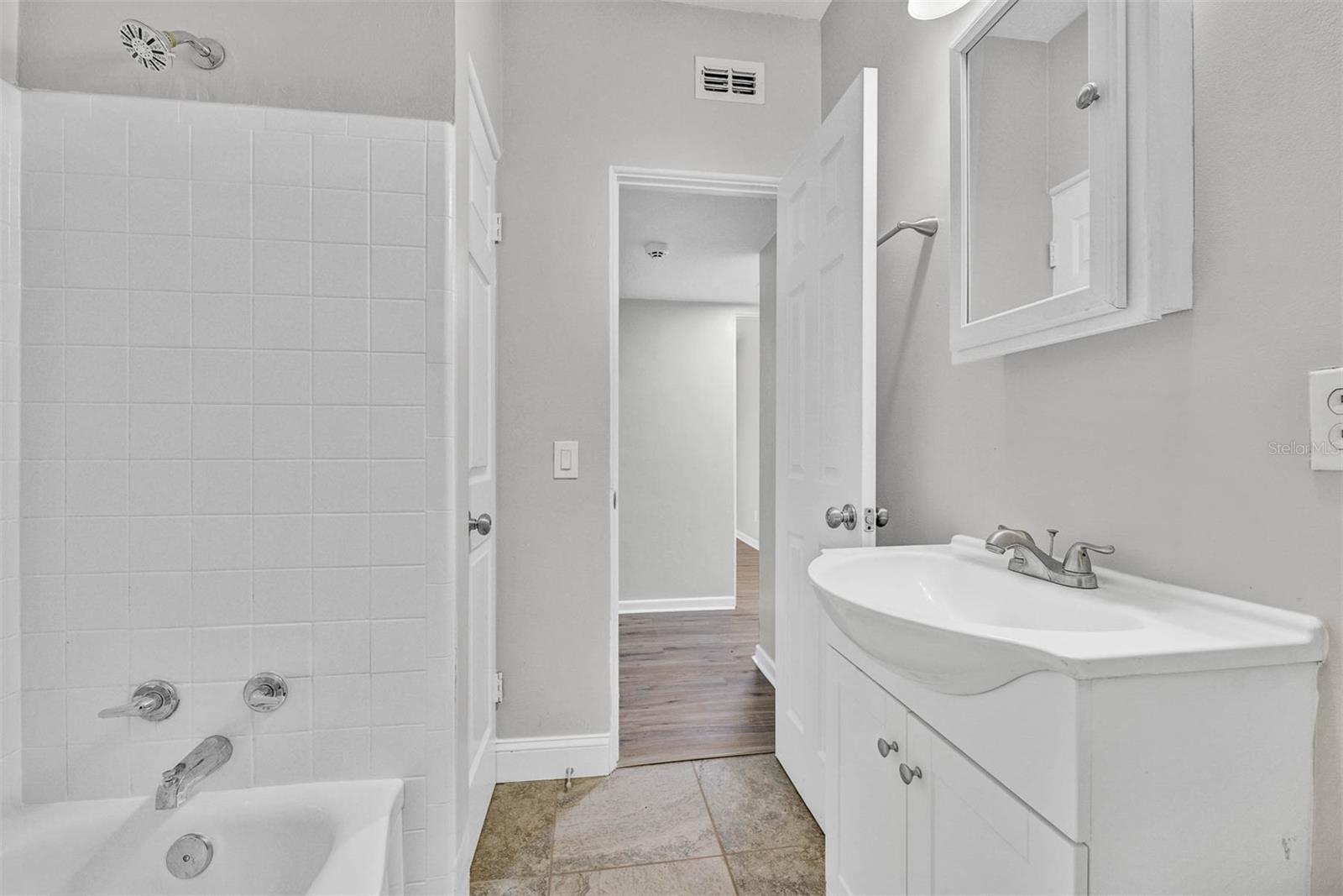 115 N LAKEWOOD CIR