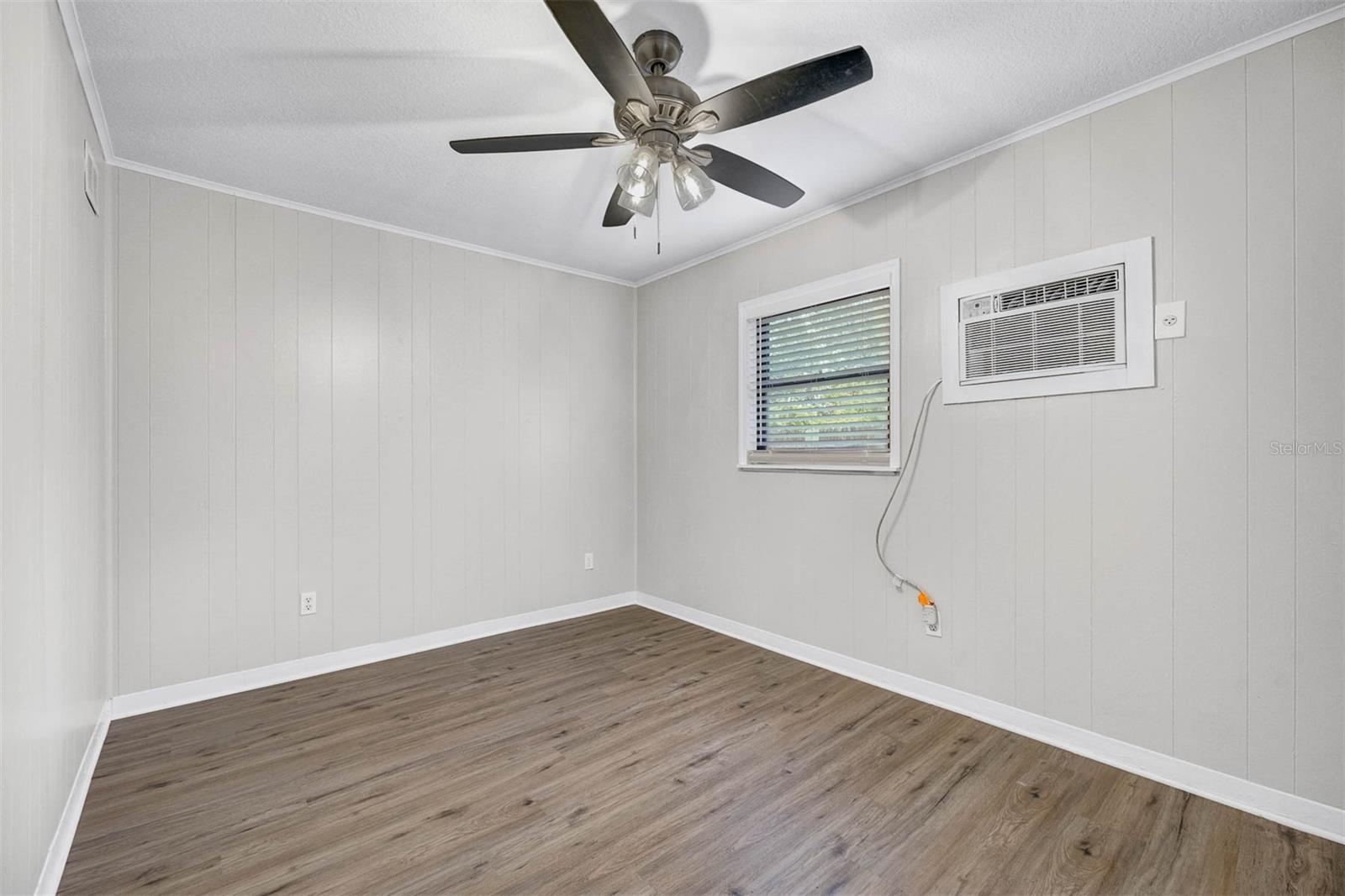115 N LAKEWOOD CIR