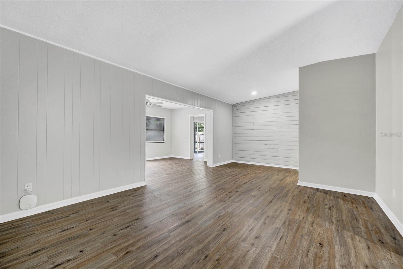 115 N LAKEWOOD CIR