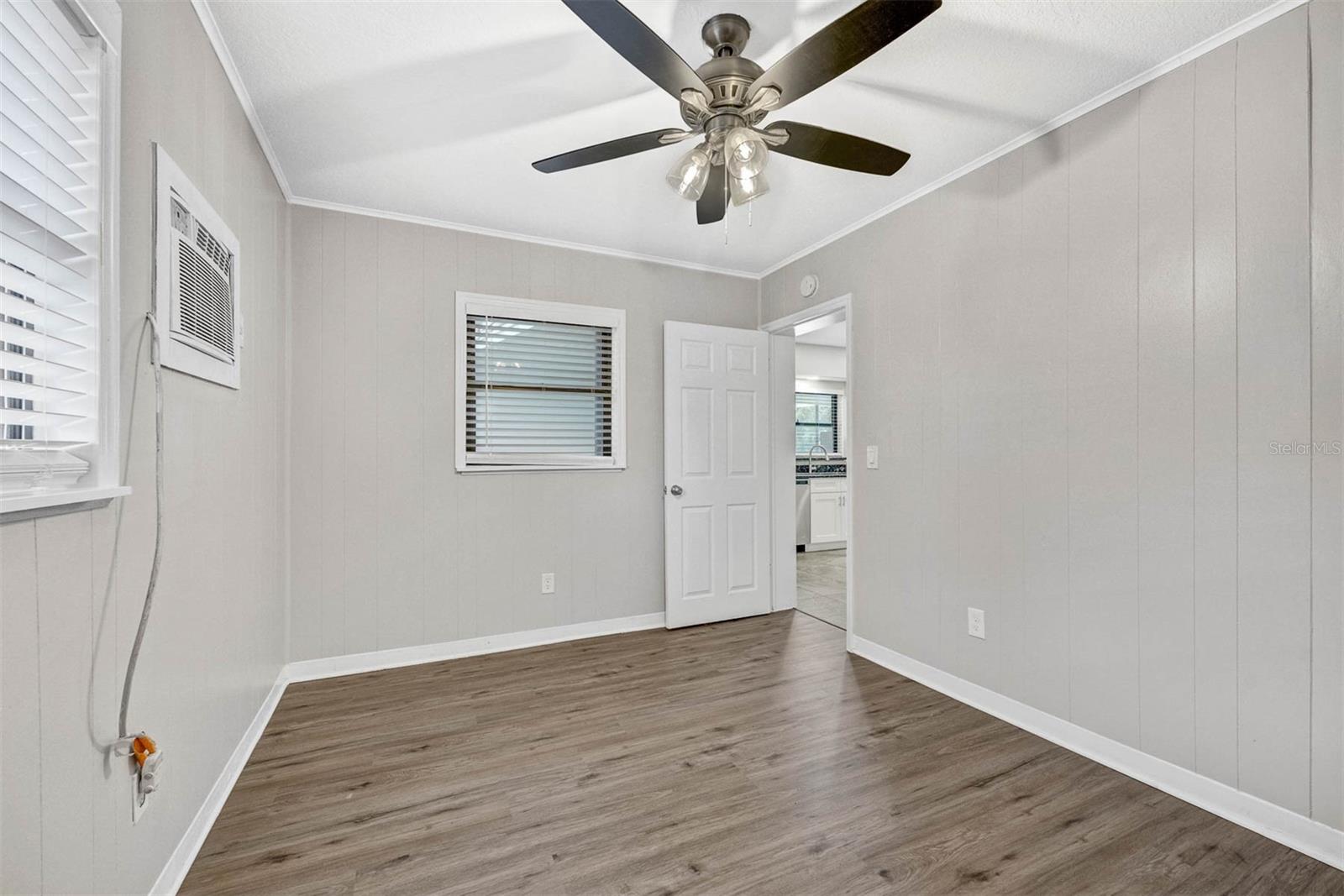 115 N LAKEWOOD CIR