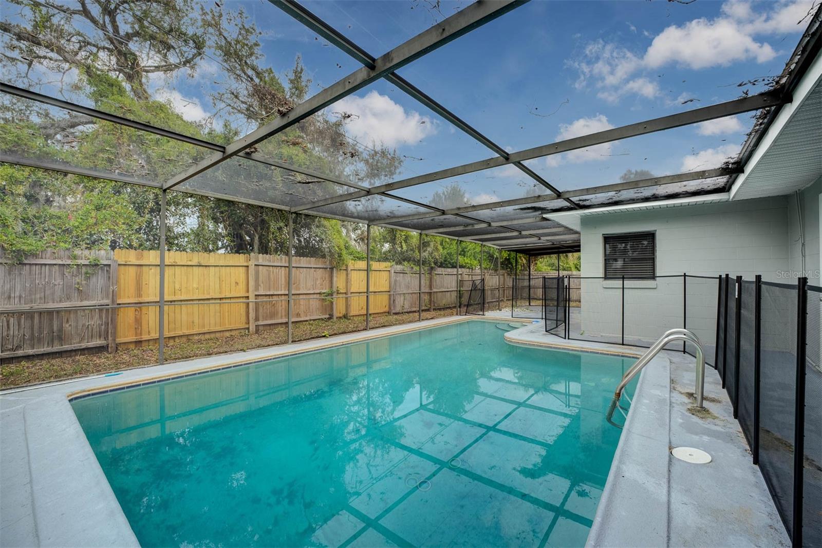 115 N LAKEWOOD CIR