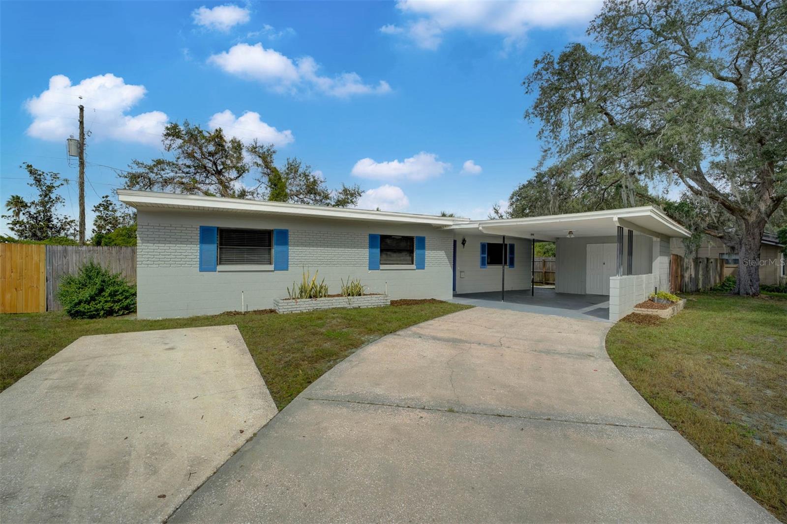 115 N LAKEWOOD CIR