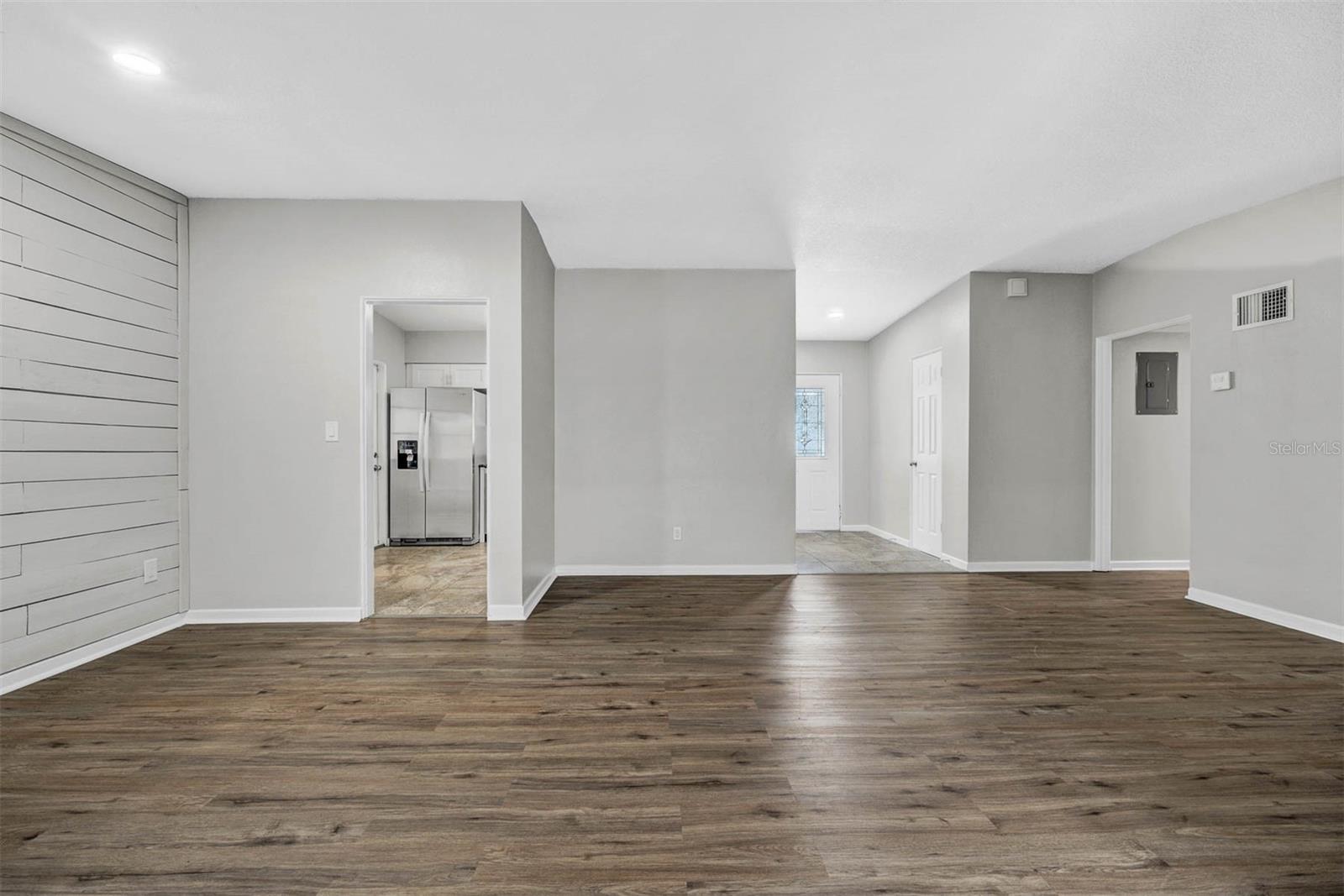 115 N LAKEWOOD CIR