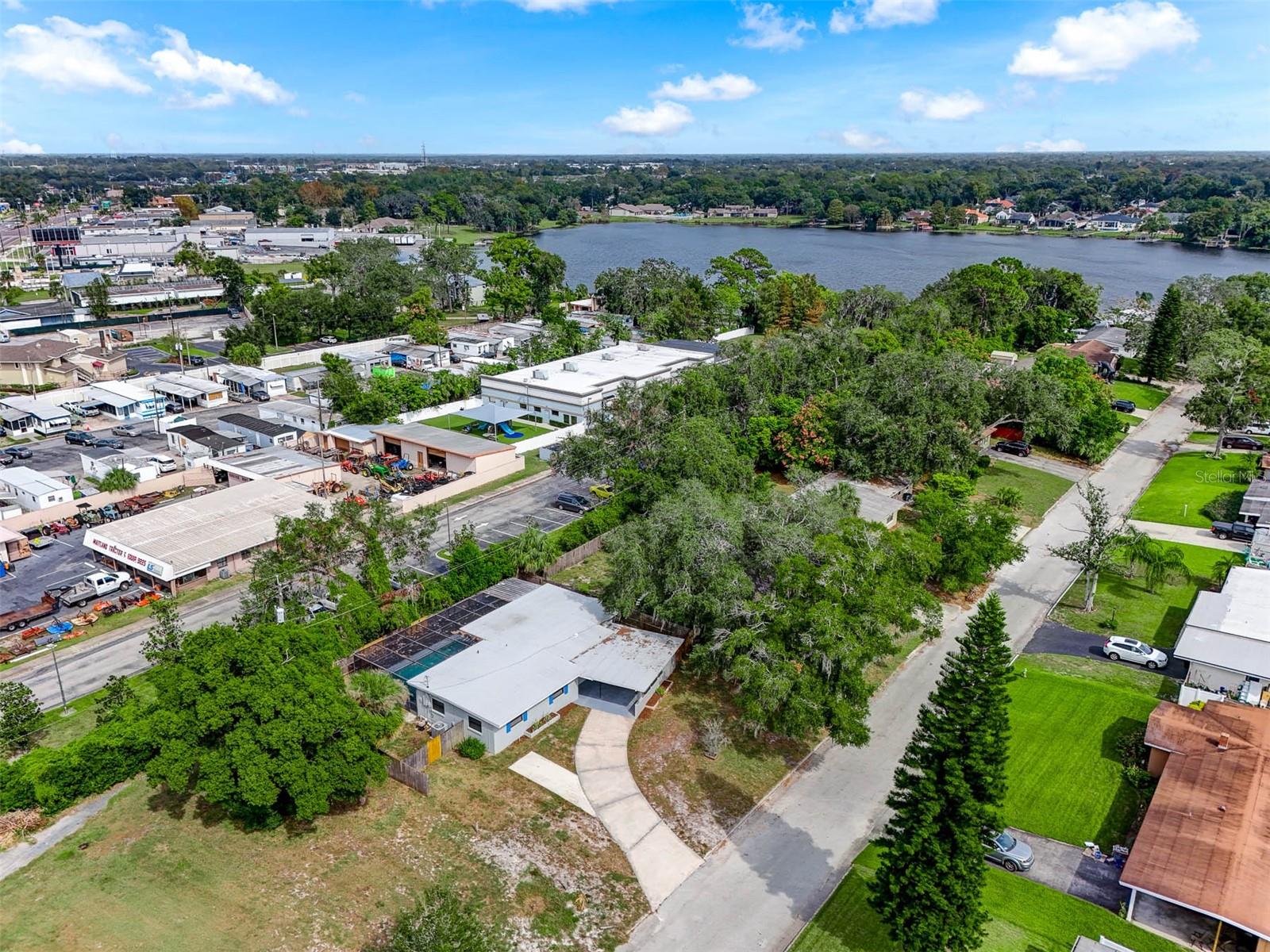 115 N LAKEWOOD CIR