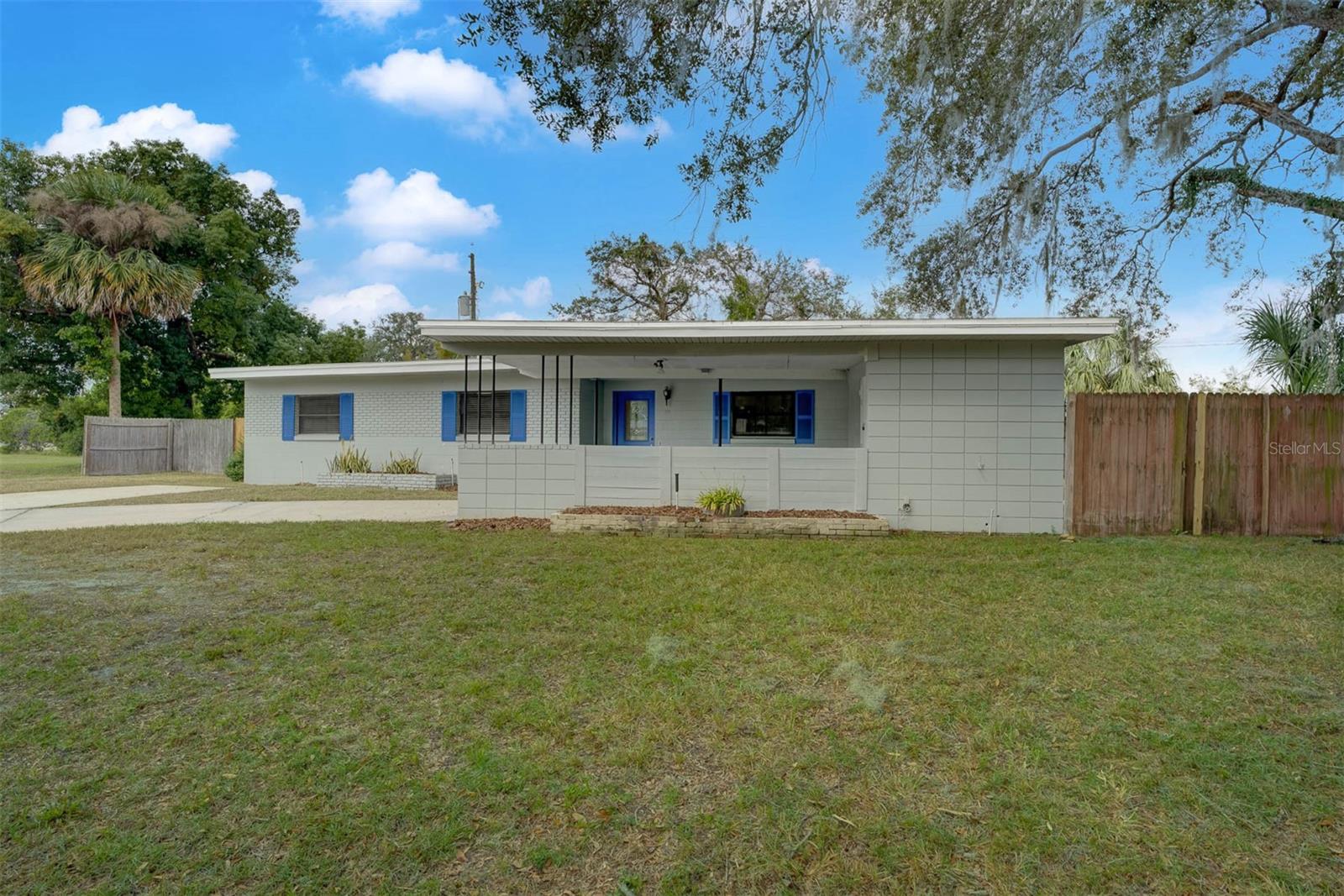 115 N LAKEWOOD CIR