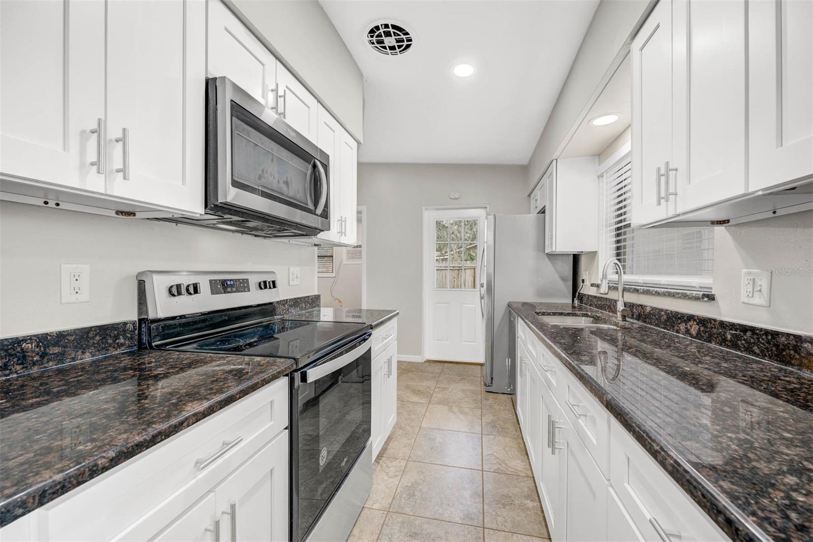 115 N LAKEWOOD CIR