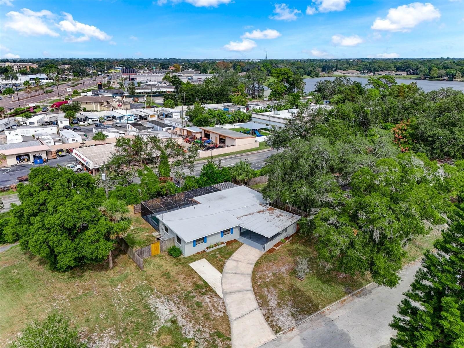 115 N LAKEWOOD CIR