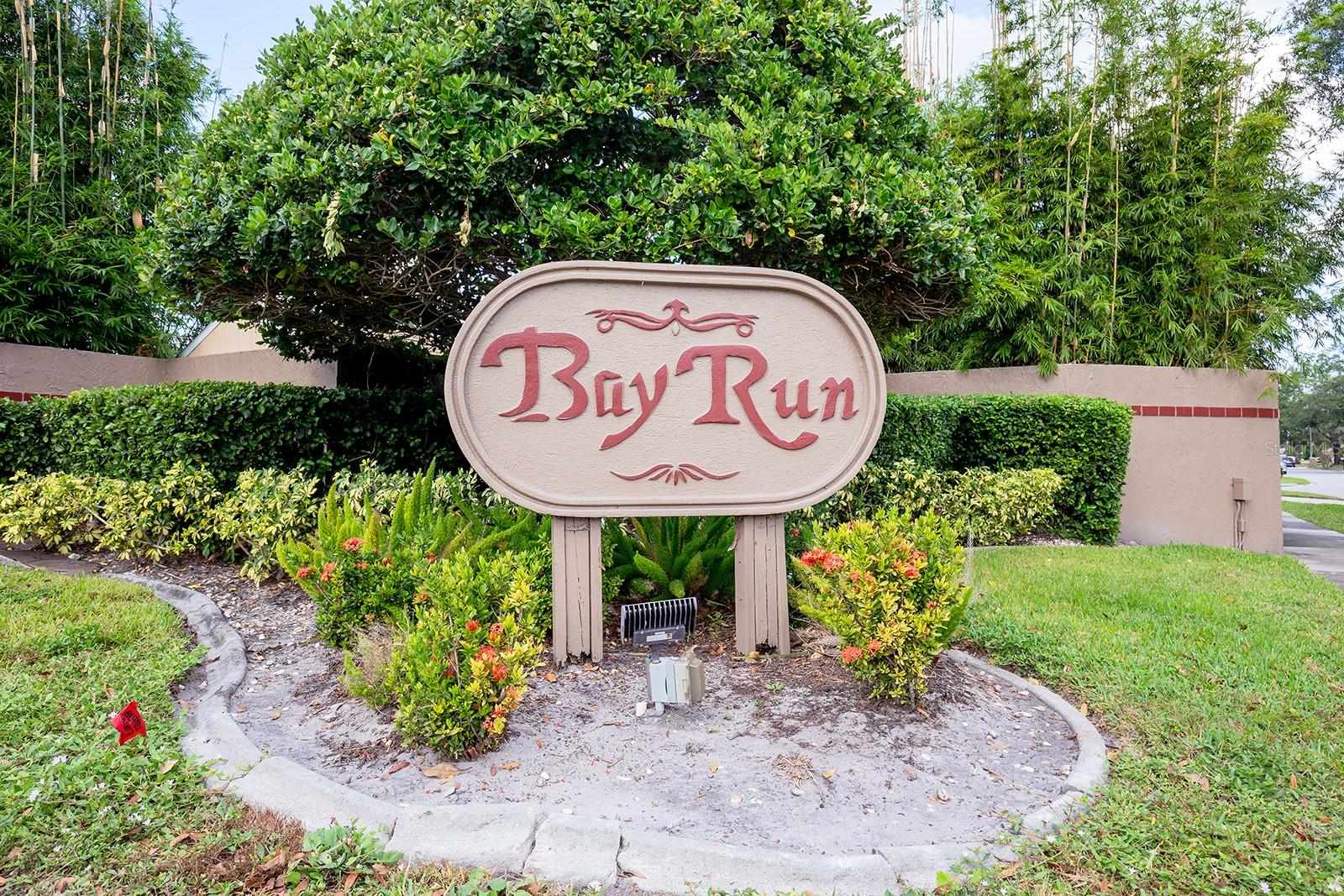 8825 PINE BAY CT