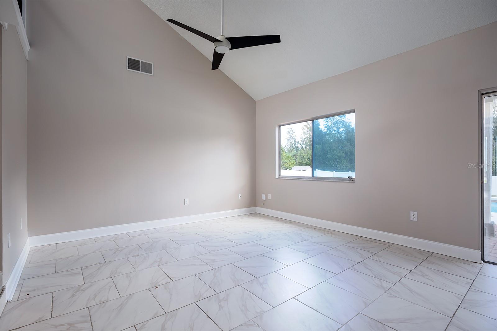 8825 PINE BAY CT