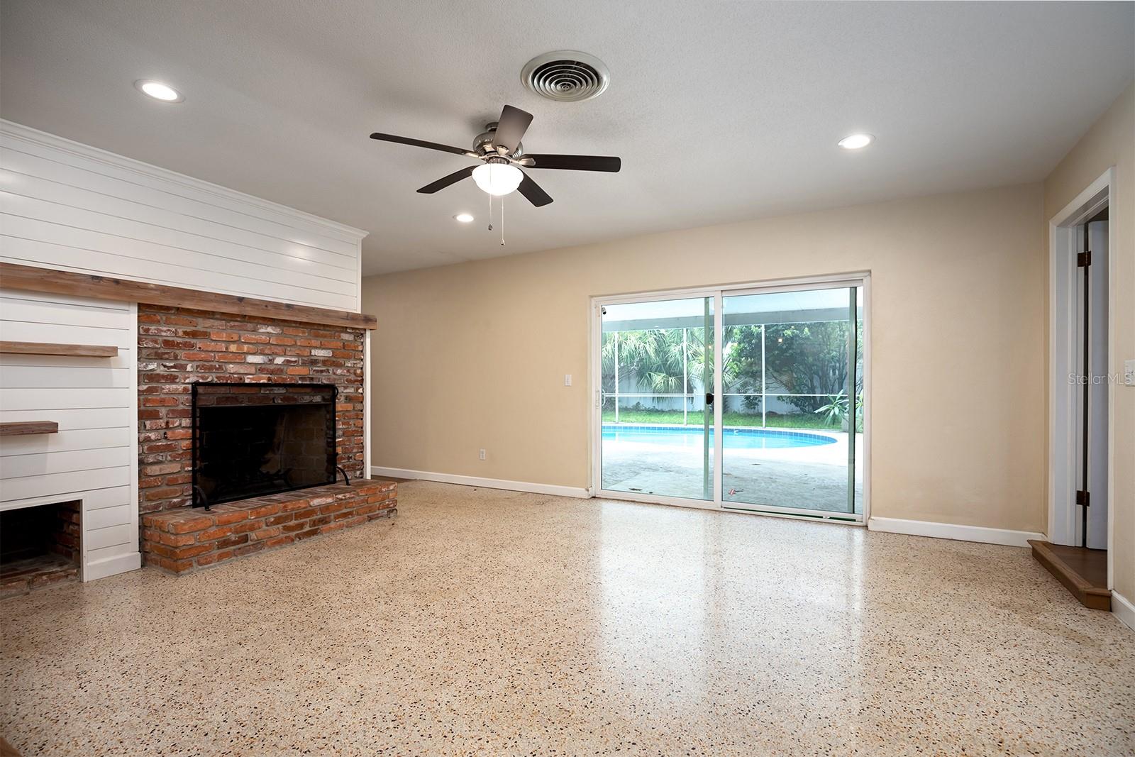 2518 SWEETWATER TRL