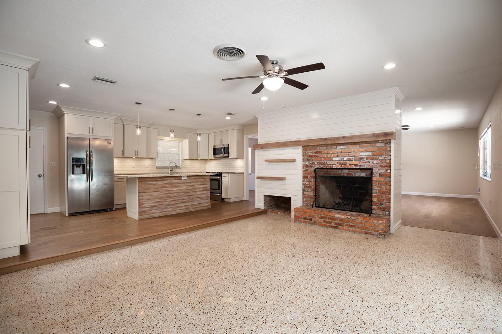 2518 SWEETWATER TRL
