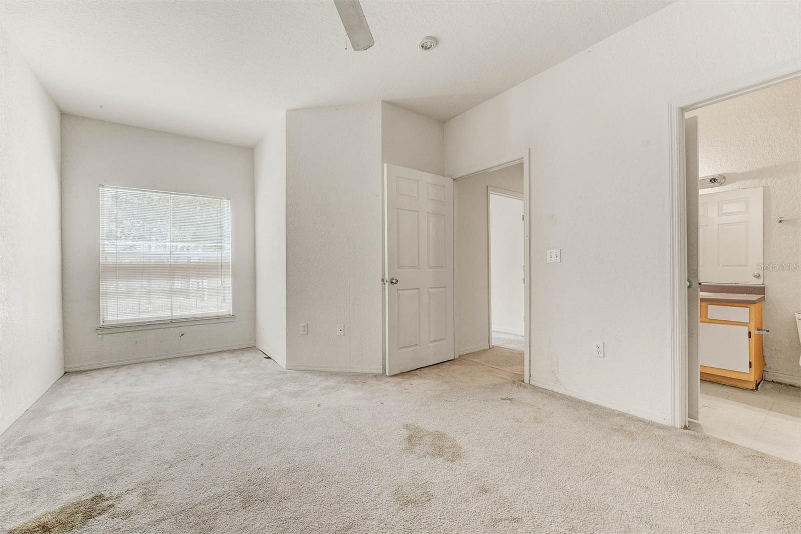 5953 WESTGATE DR #1823