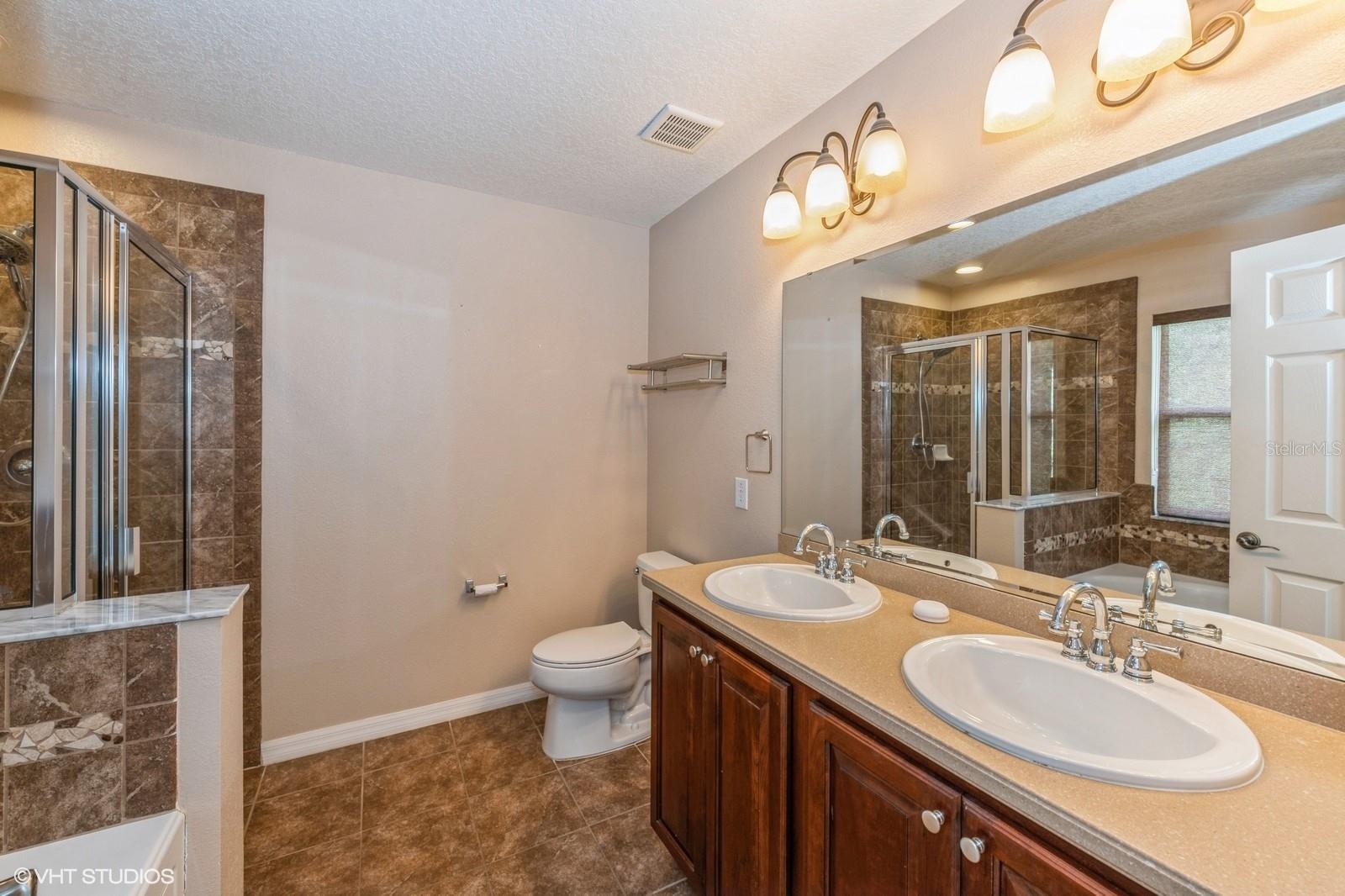 3006 SEAVIEW CASTLE DR