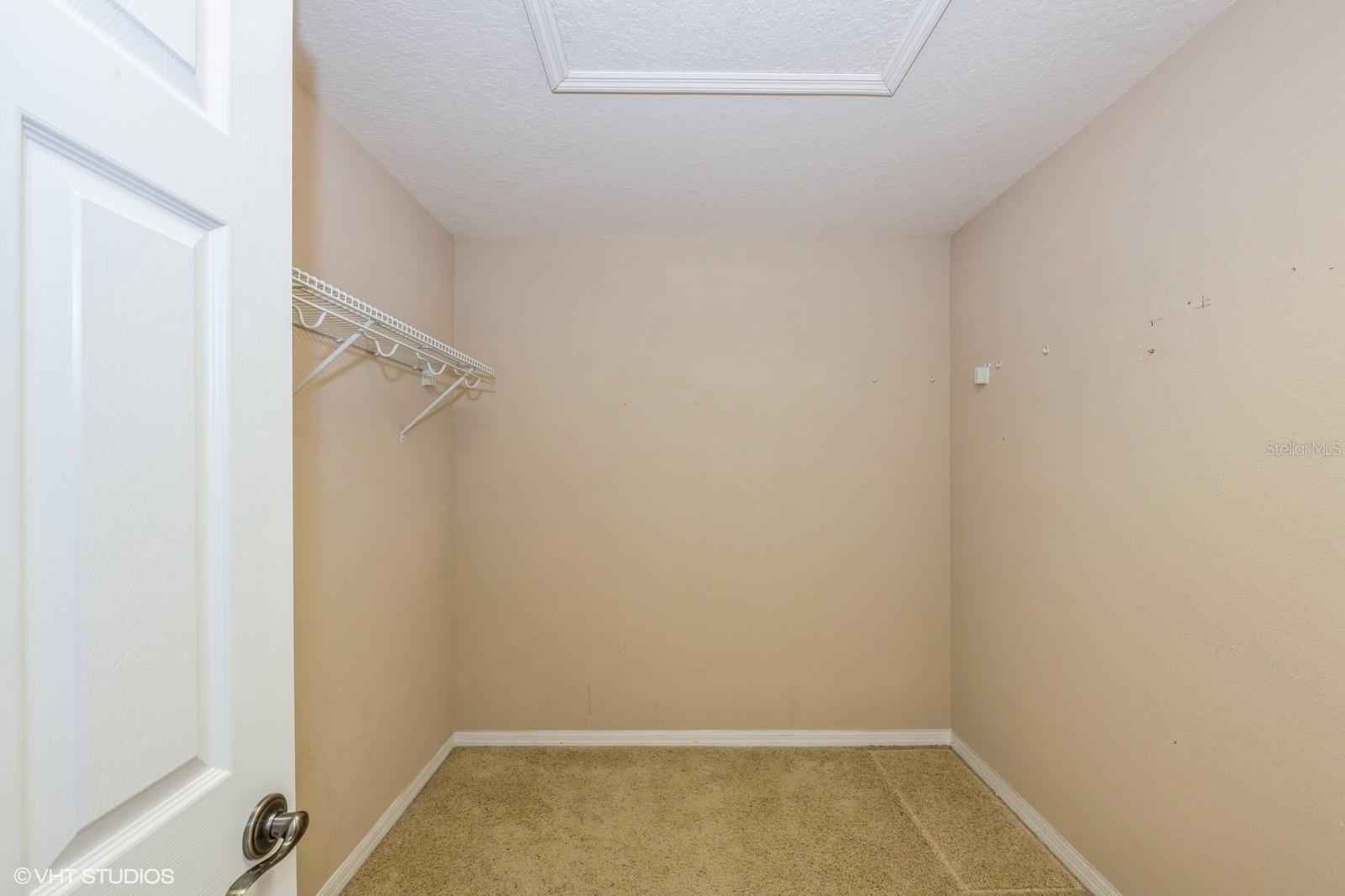 3006 SEAVIEW CASTLE DR