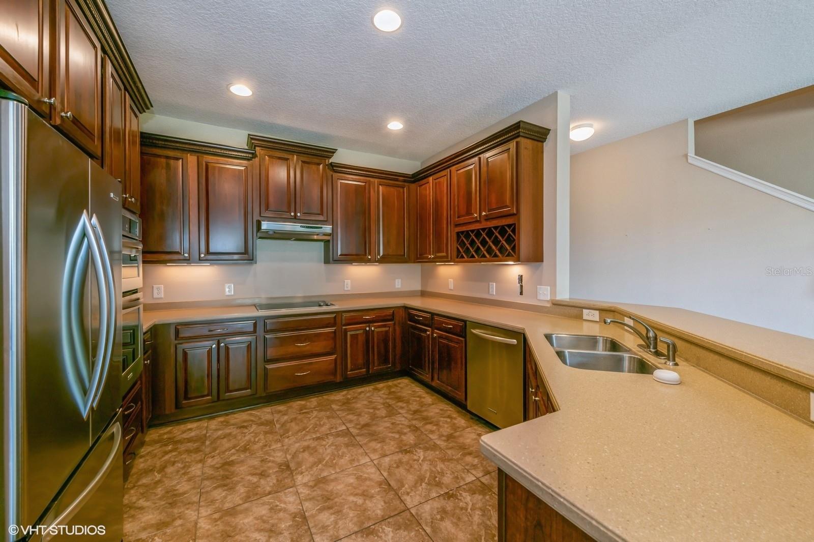 3006 SEAVIEW CASTLE DR