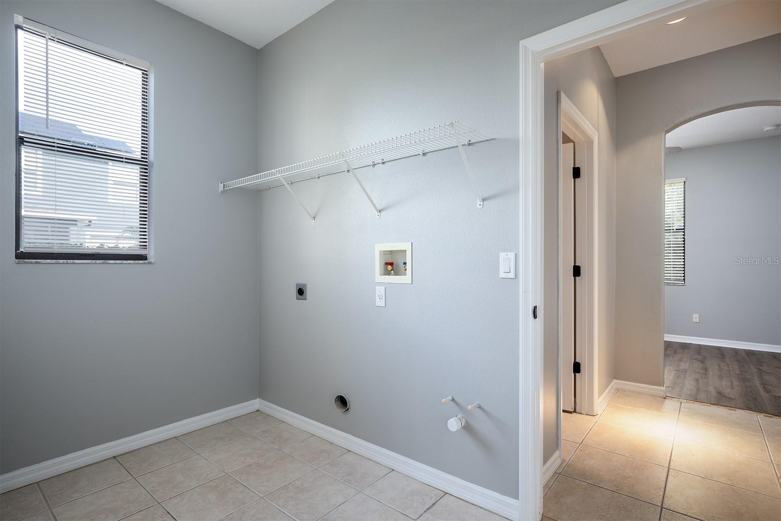 881 ARBORMOOR PL