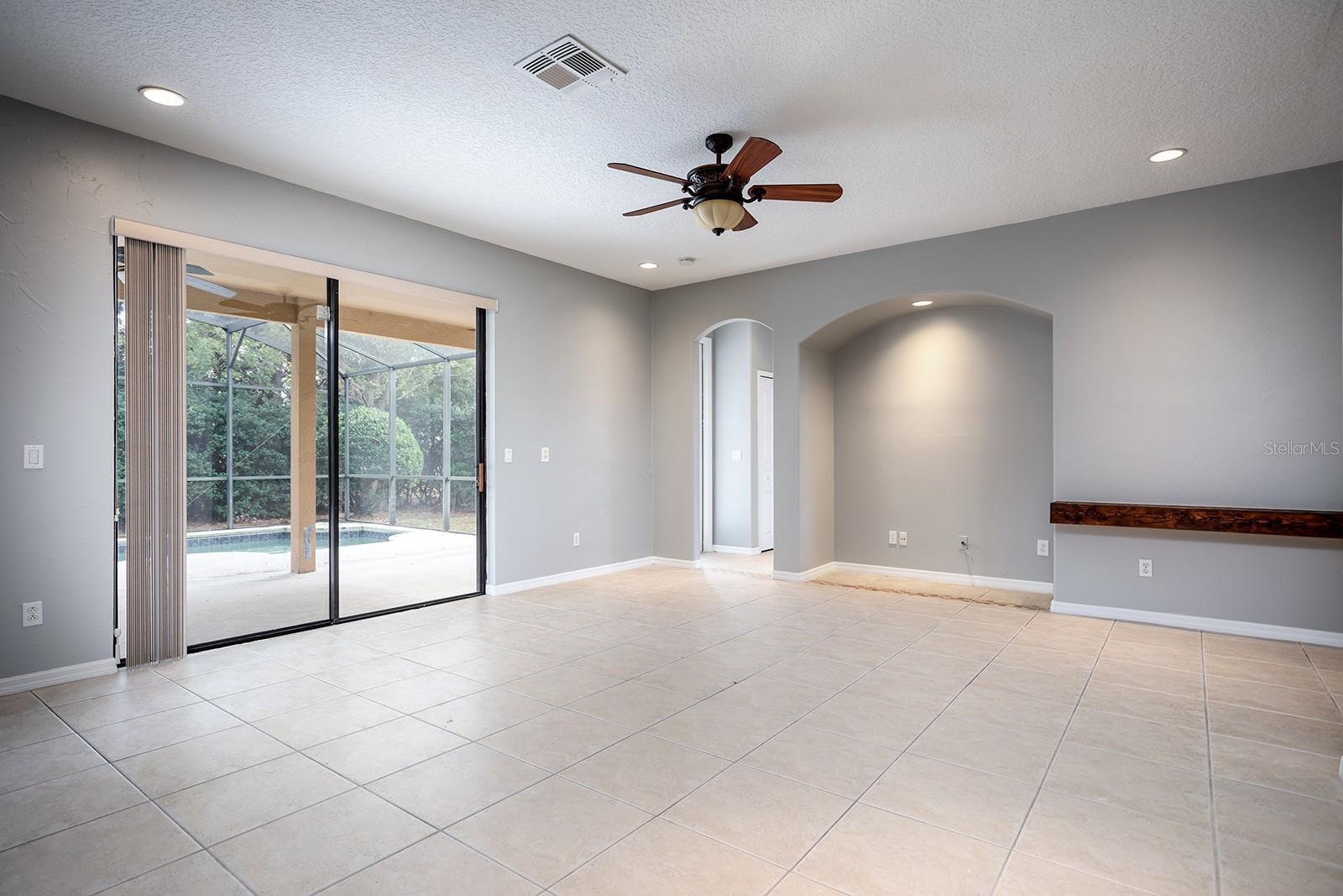 881 ARBORMOOR PL