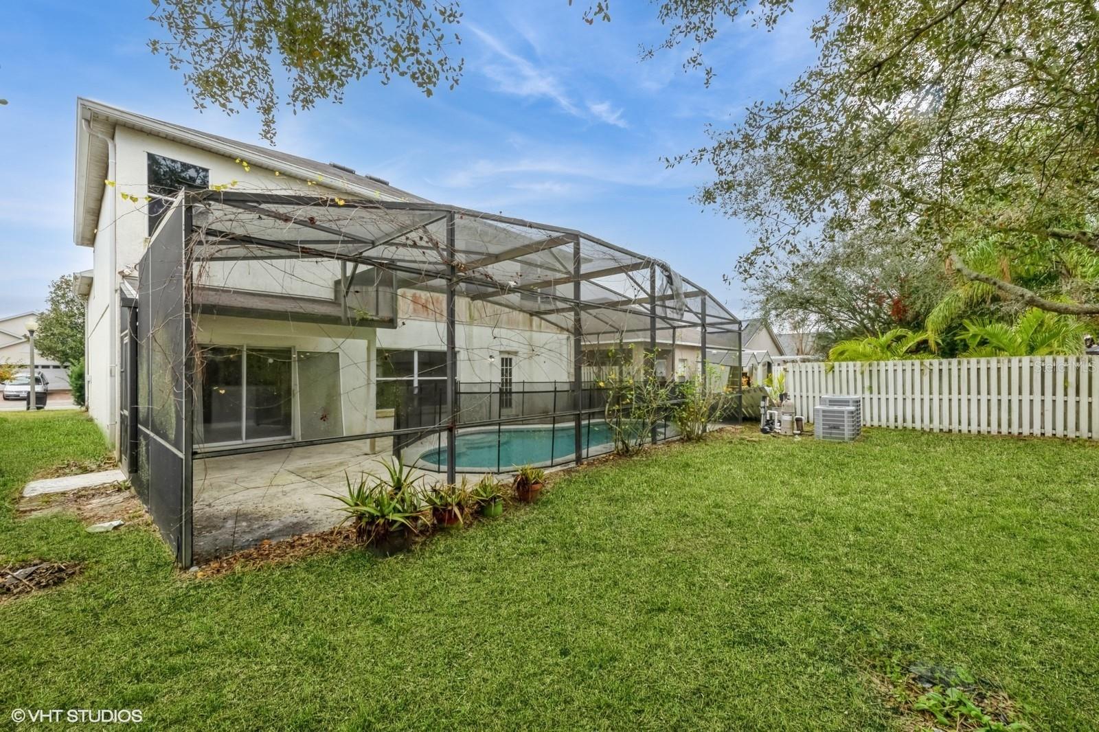 8476 LAKE AMHURST TRL