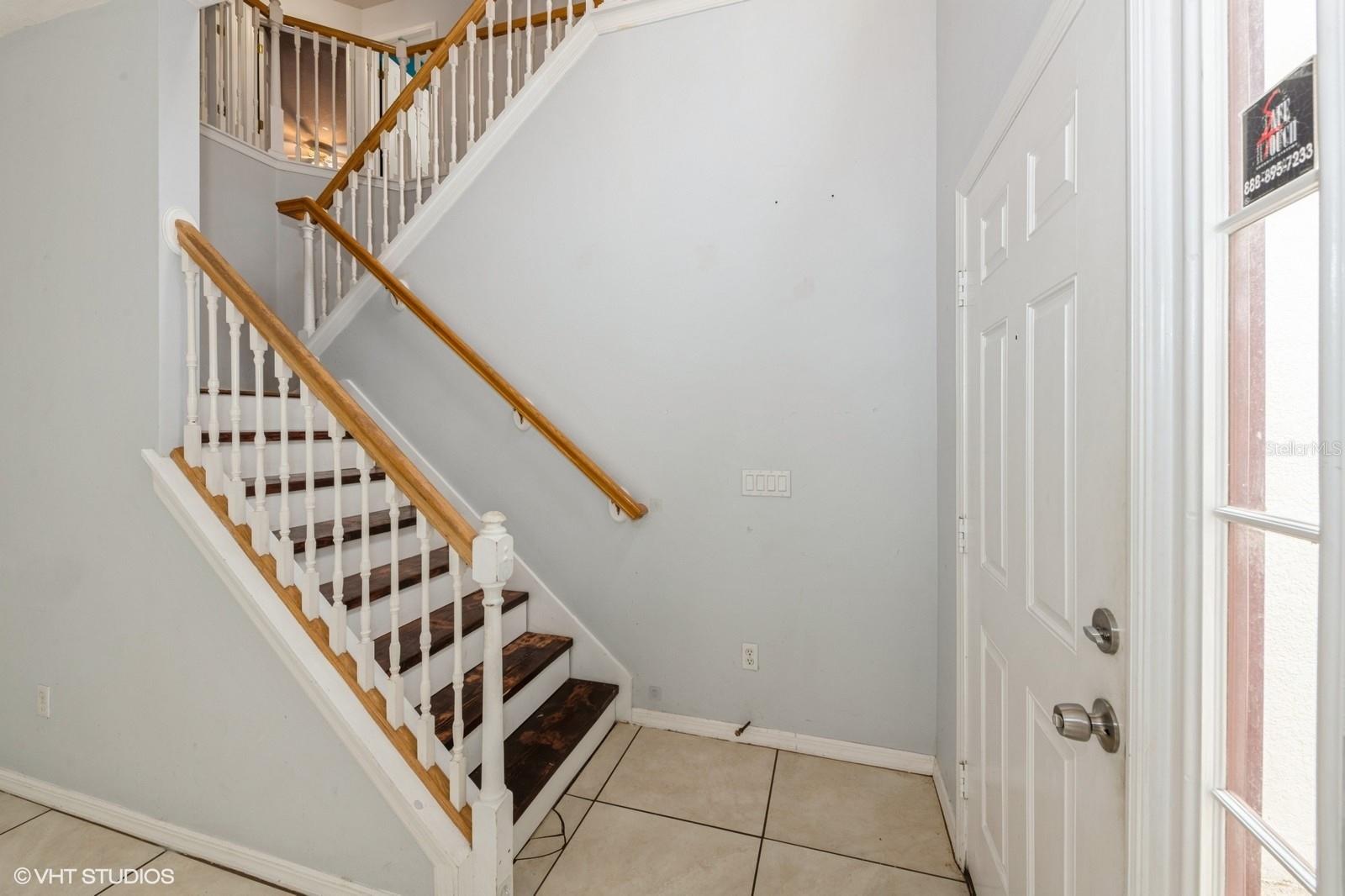 8476 LAKE AMHURST TRL